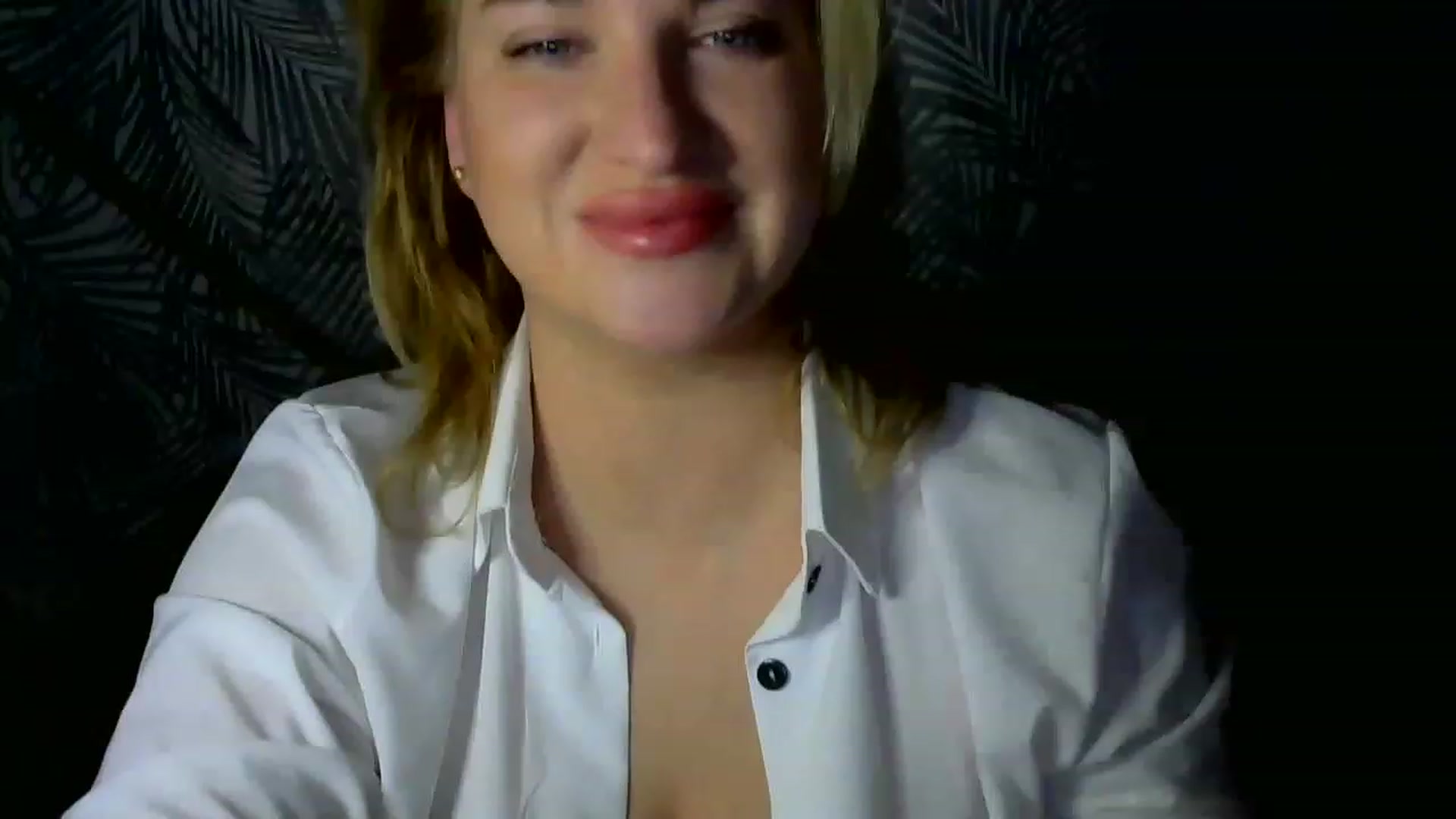 Gallery image thumbnail from Melinda_sweet's myfreecams stream on, 01/18/2023, 20:48 image 12 of 20