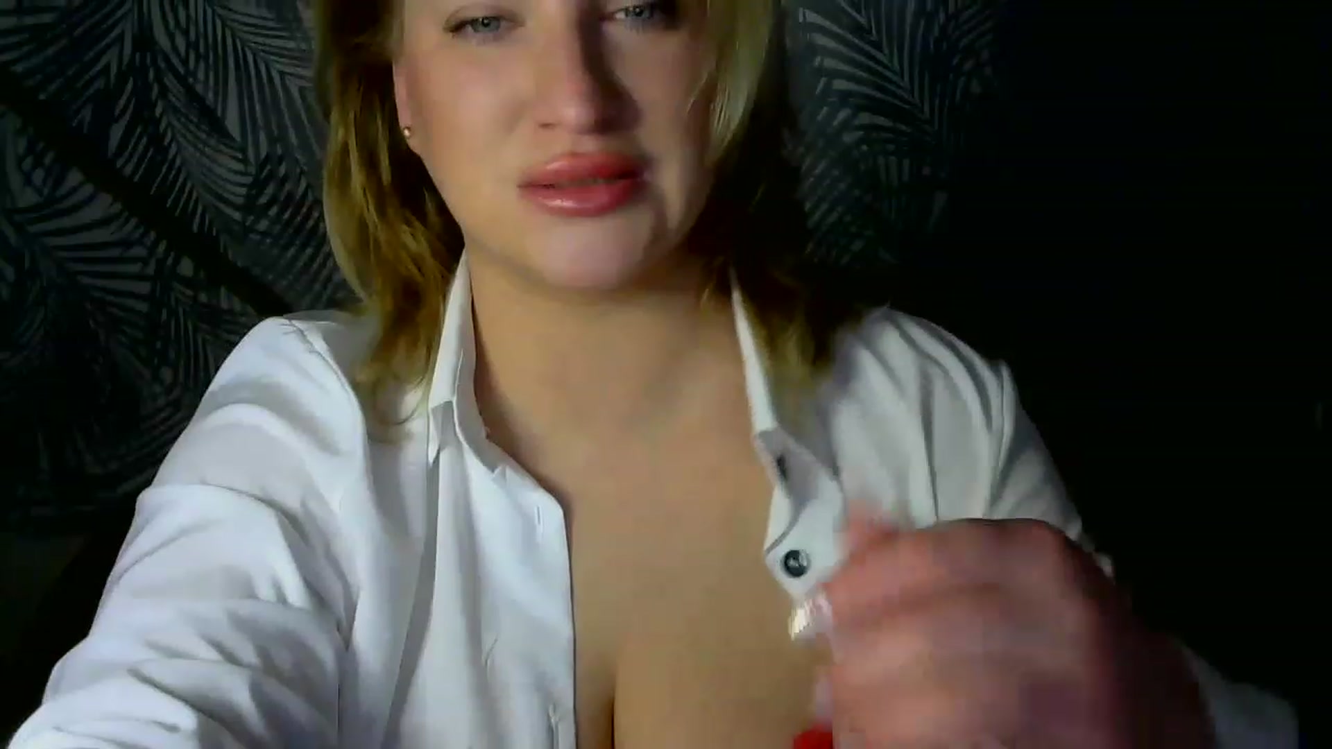 Gallery image thumbnail from Melinda_sweet's myfreecams stream on, 01/18/2023, 20:48 image 10 of 20