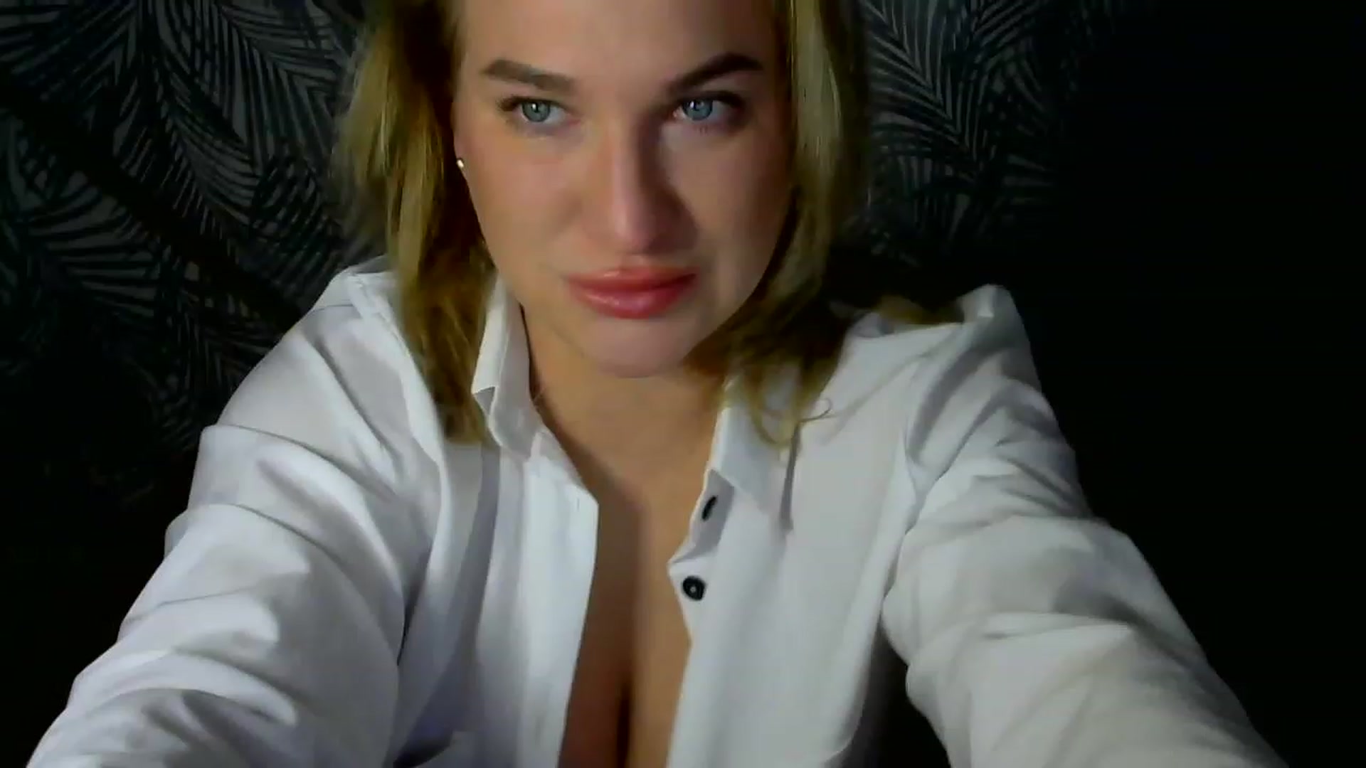 Gallery image thumbnail from Melinda_sweet's myfreecams stream on, 01/18/2023, 20:48 image 1 of 20