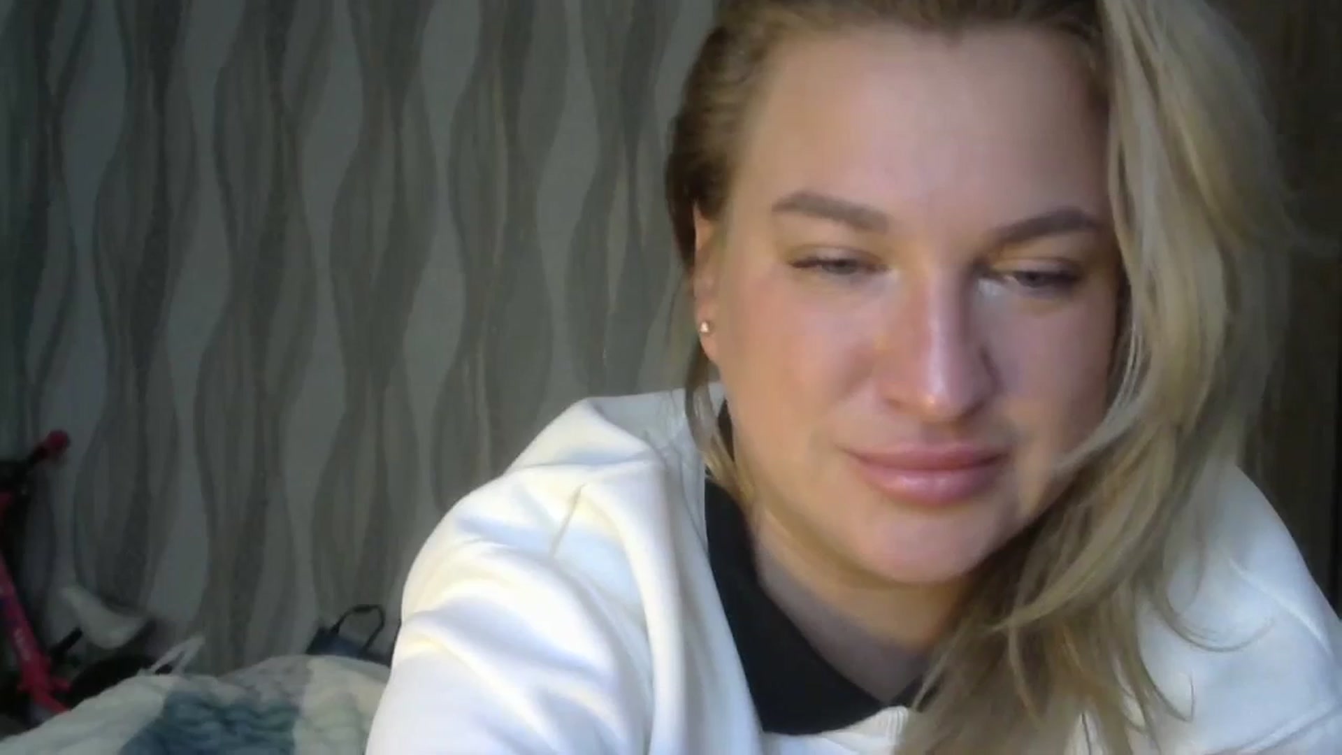 Gallery image thumbnail from Melinda_sweet's myfreecams stream on, 10/11/2023, 08:16 image 7 of 20