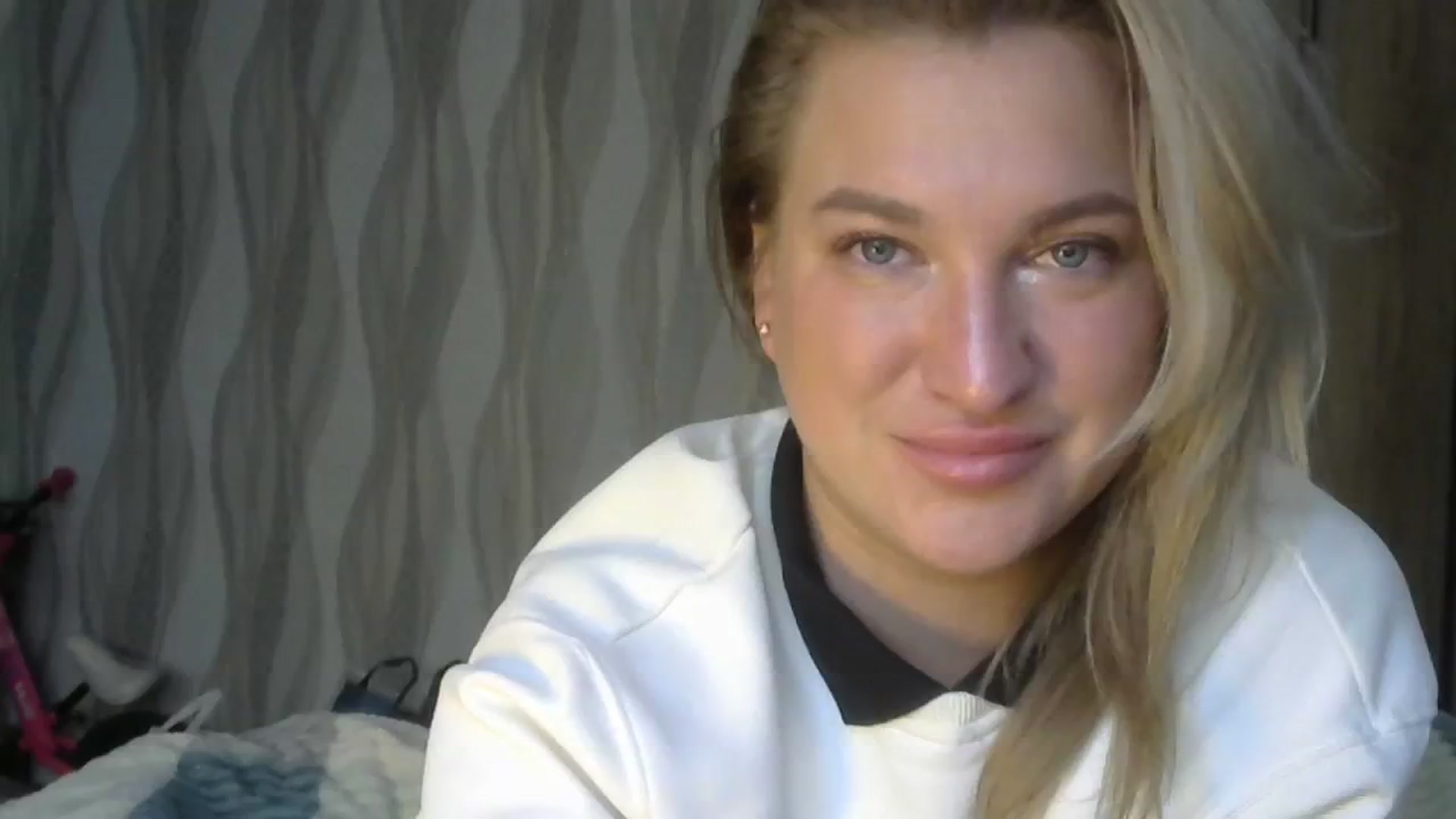 Gallery image thumbnail from Melinda_sweet's myfreecams stream on, 10/11/2023, 08:16 image 14 of 20