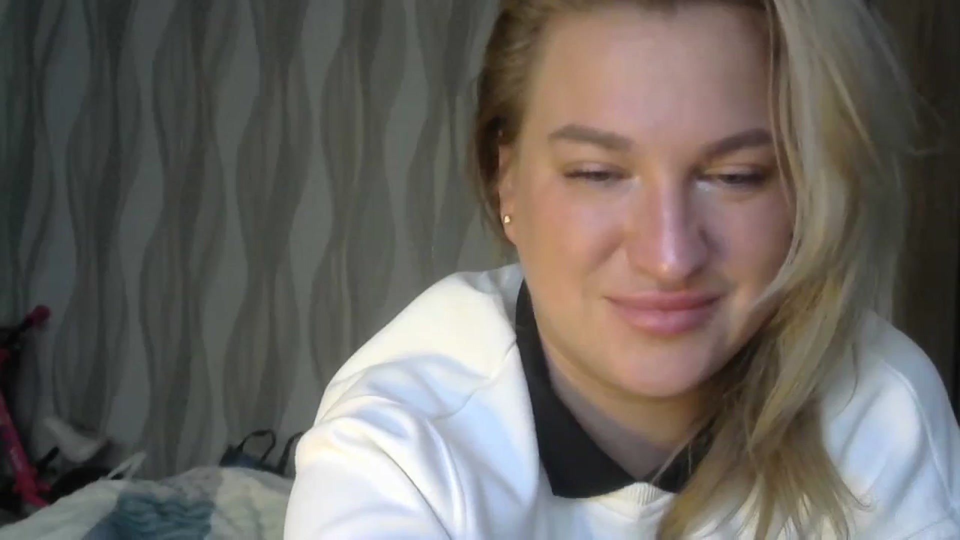 Gallery image thumbnail from Melinda_sweet's myfreecams stream on, 10/11/2023, 08:16 image 16 of 20