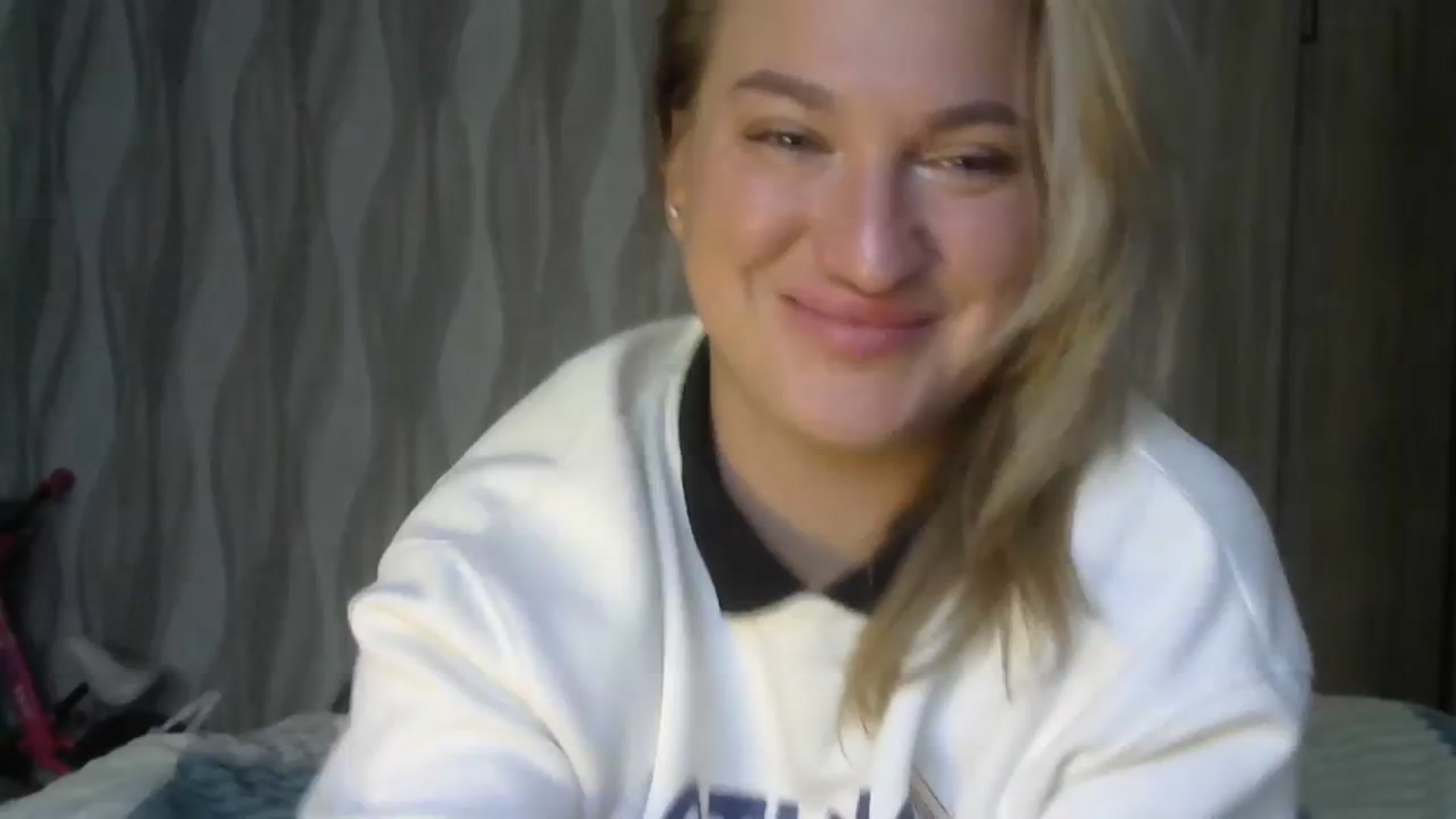 Gallery image thumbnail from Melinda_sweet's myfreecams stream on, 10/11/2023, 08:16 image 15 of 20