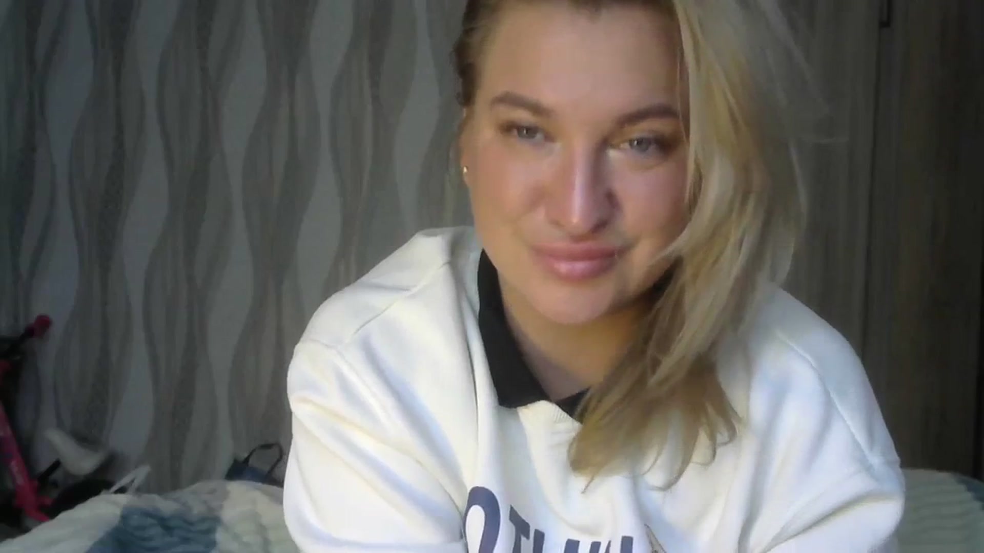 Gallery image thumbnail from Melinda_sweet's myfreecams stream on, 10/11/2023, 08:16 image 17 of 20