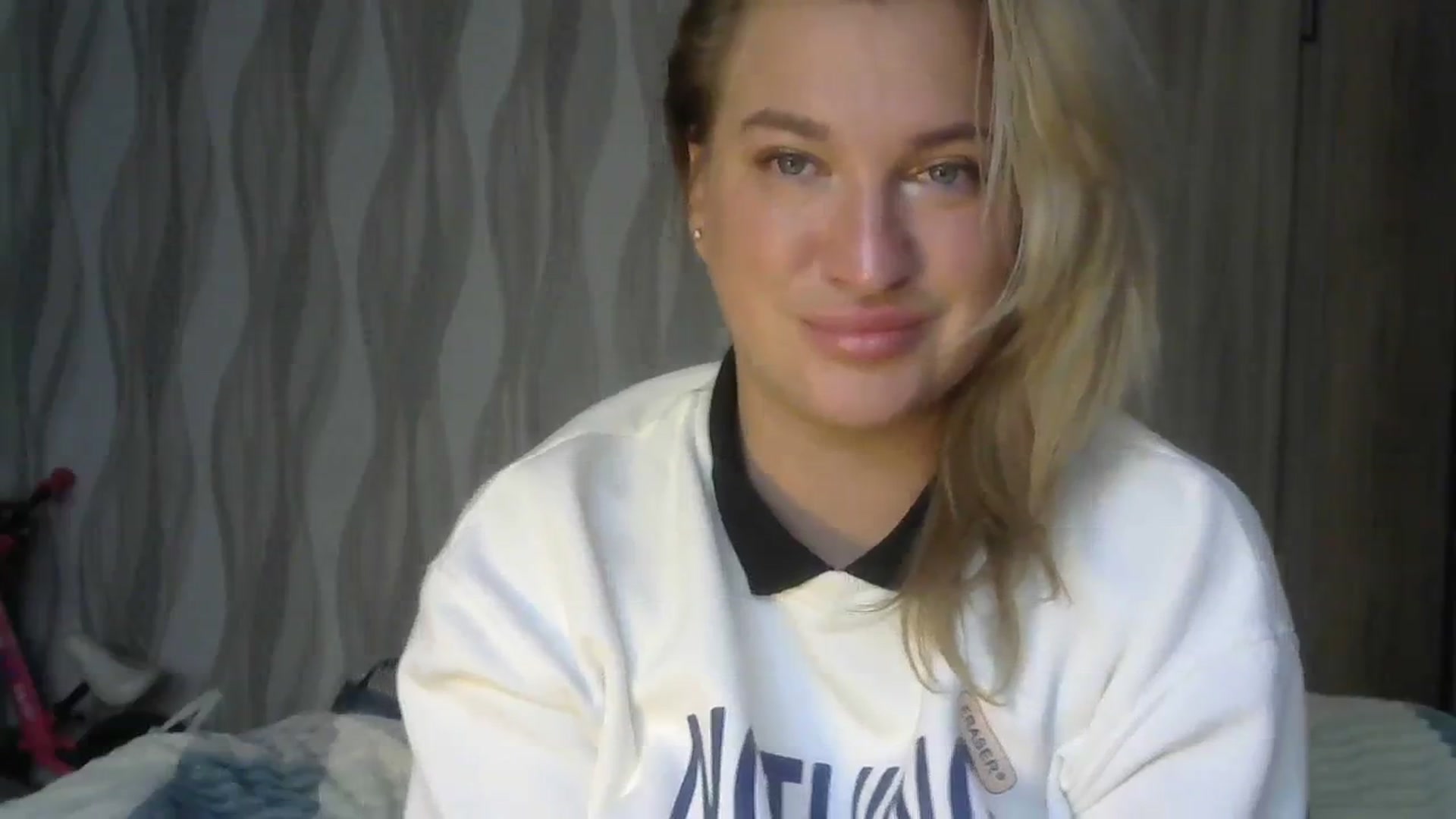 Gallery image thumbnail from Melinda_sweet's myfreecams stream on, 10/11/2023, 08:16 image 11 of 20