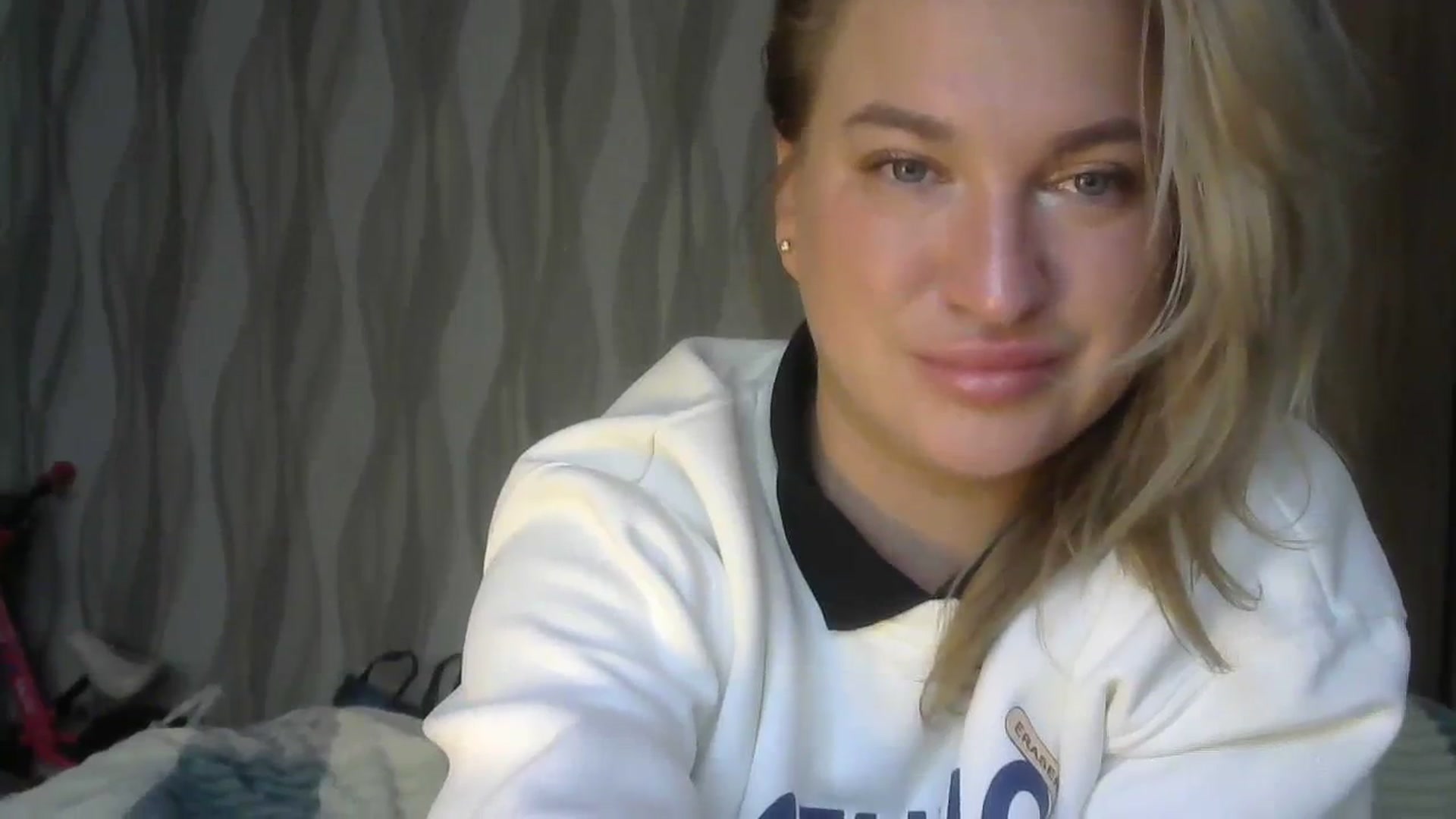 Gallery image thumbnail from Melinda_sweet's myfreecams stream on, 10/11/2023, 08:16 image 10 of 20