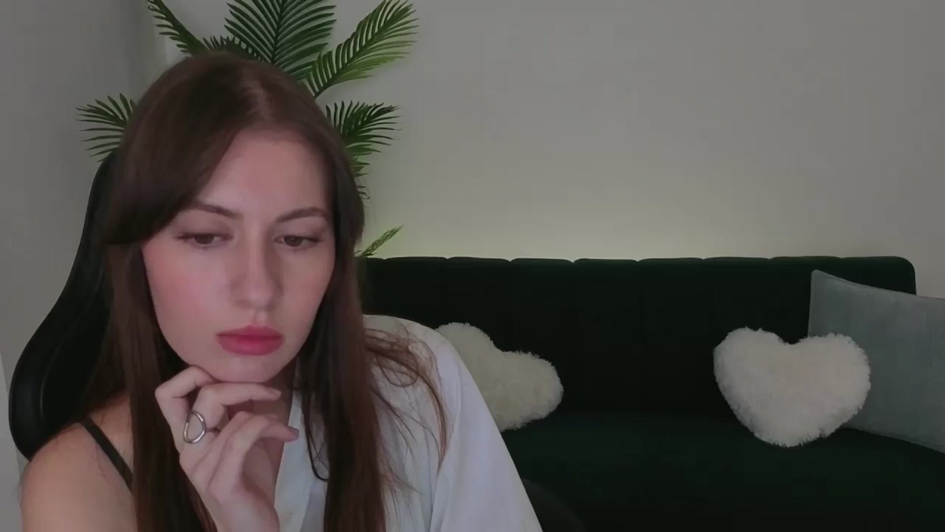 Gallery image thumbnail from Meliora's myfreecams stream on, 12/01/2025, 15:26 image 6 of 20