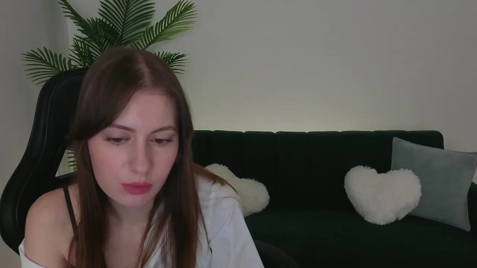 Gallery image thumbnail from Meliora's myfreecams stream on, 12/01/2025, 16:41 image 2 of 20