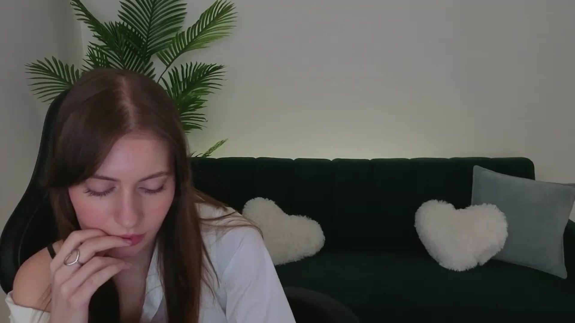 Gallery image thumbnail from Meliora's myfreecams stream on, 12/01/2025, 16:41 image 9 of 20