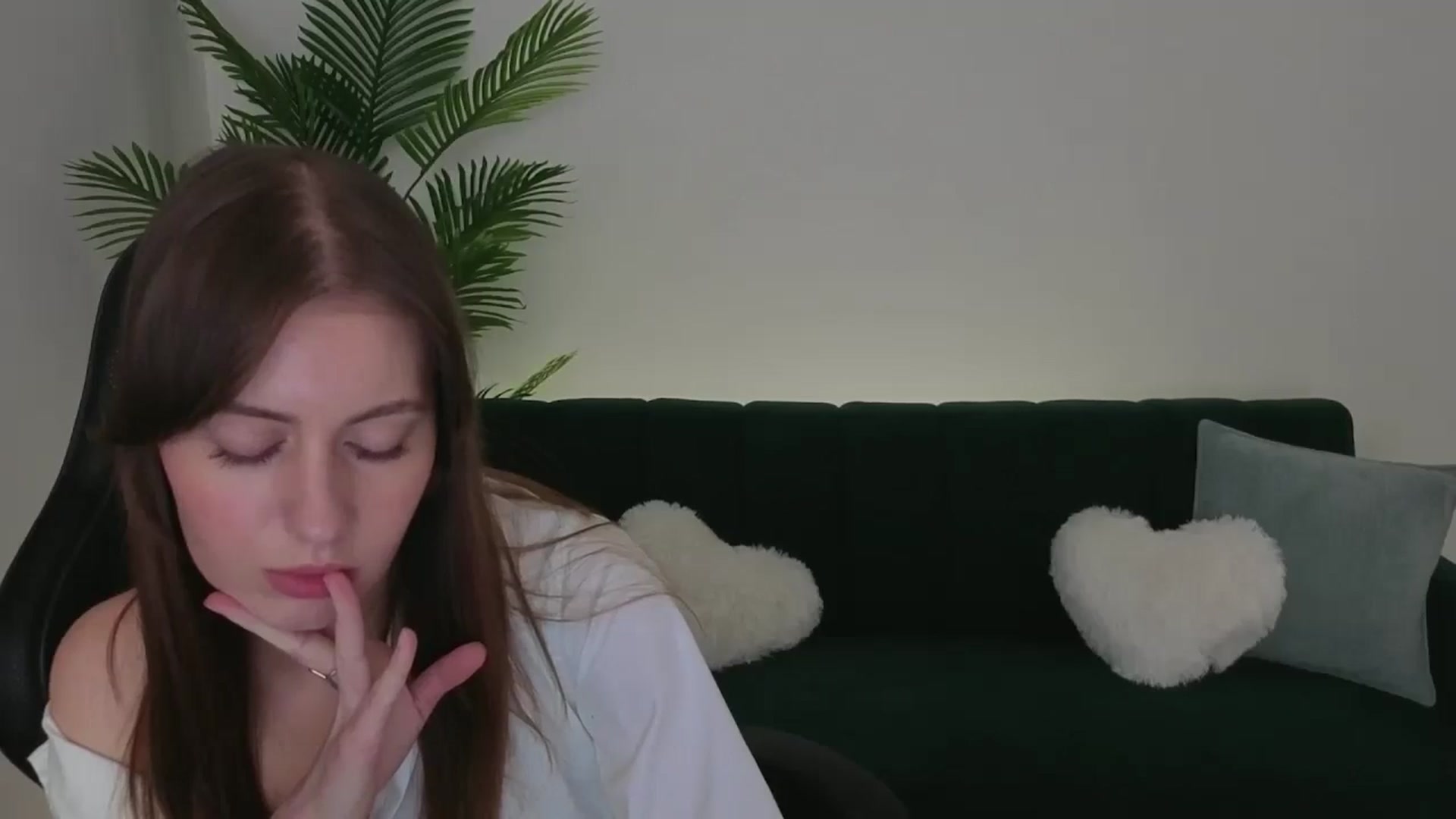 Gallery image thumbnail from Meliora's myfreecams stream on, 12/01/2025, 16:41 image 19 of 20