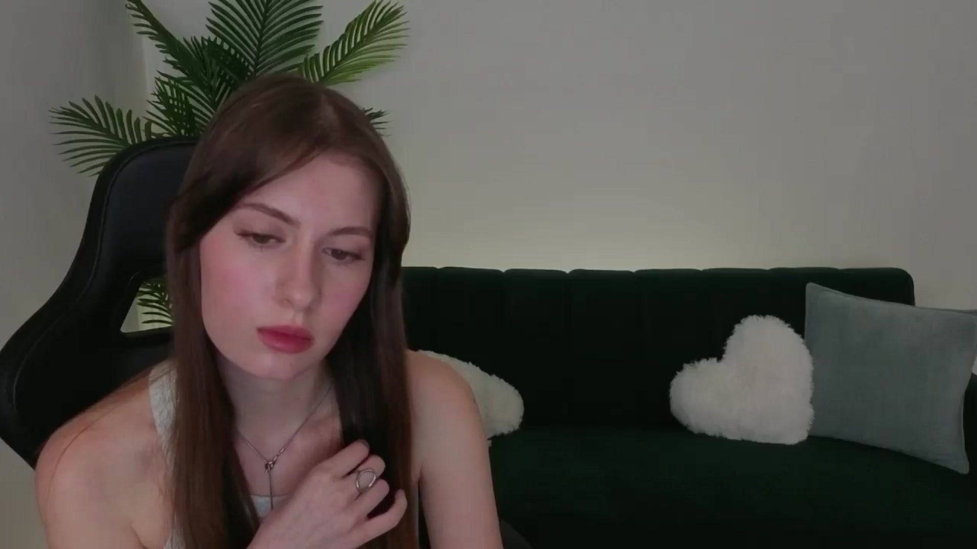 Gallery image thumbnail from Meliora's myfreecams stream on, 12/04/2025, 15:24 image 6 of 20