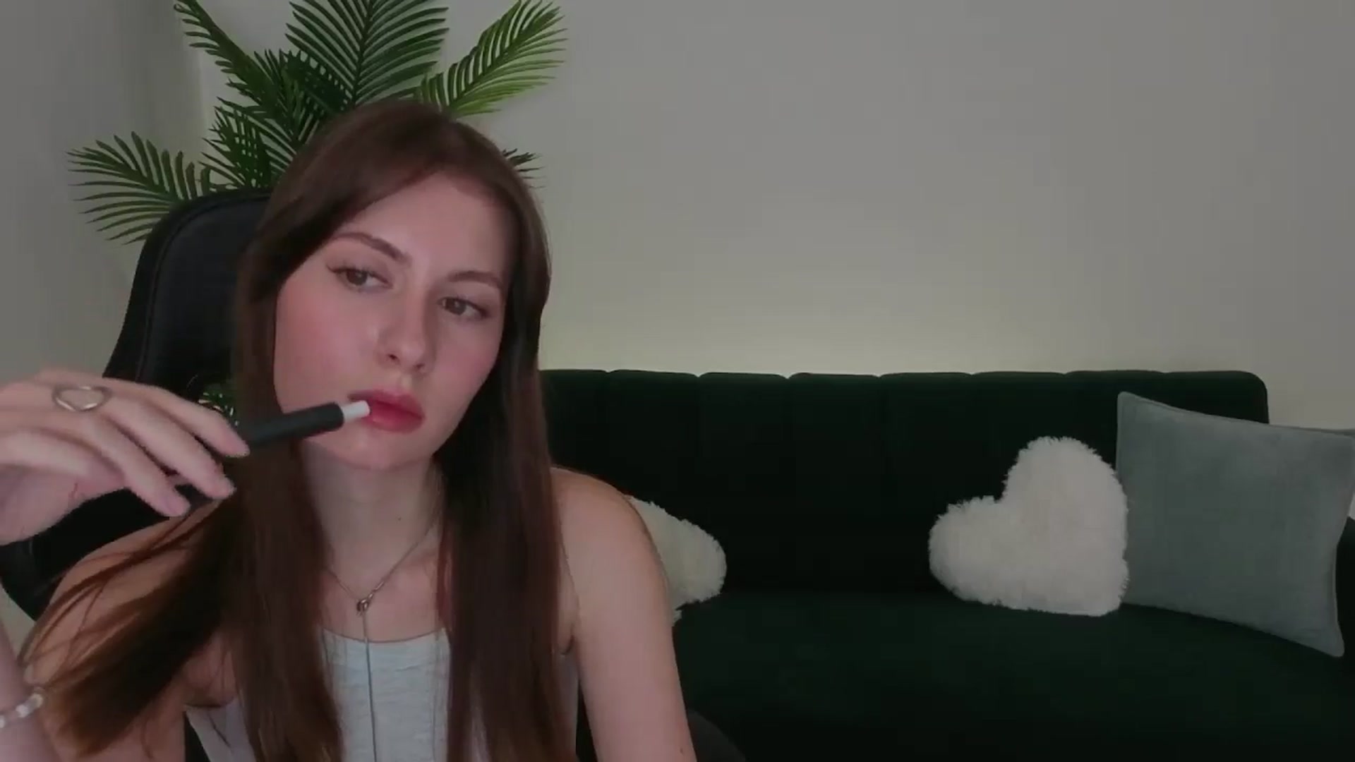 Gallery image thumbnail from Meliora's myfreecams stream on, 12/04/2025, 15:24 image 12 of 20