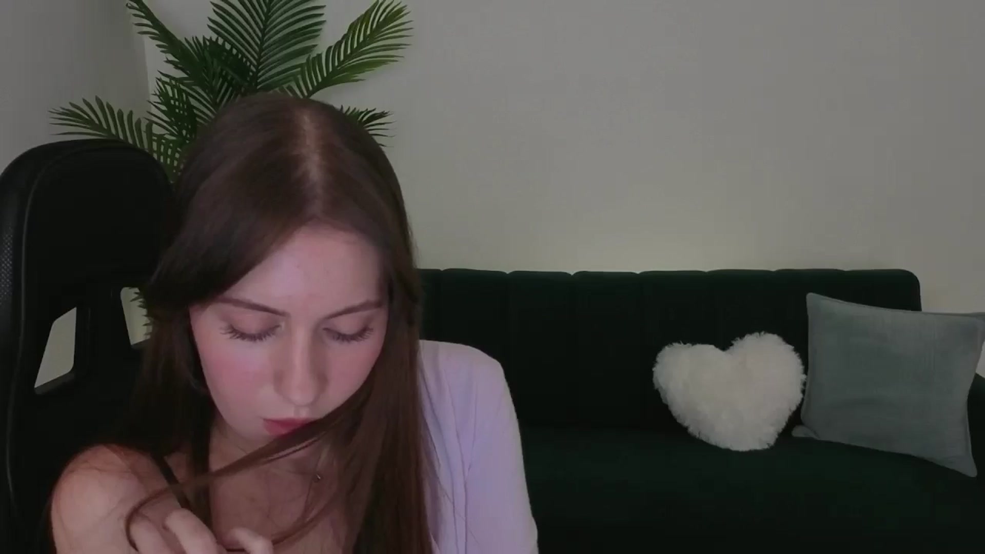 Gallery image thumbnail from Meliora's myfreecams stream on, 12/05/2025, 14:19 image 13 of 20