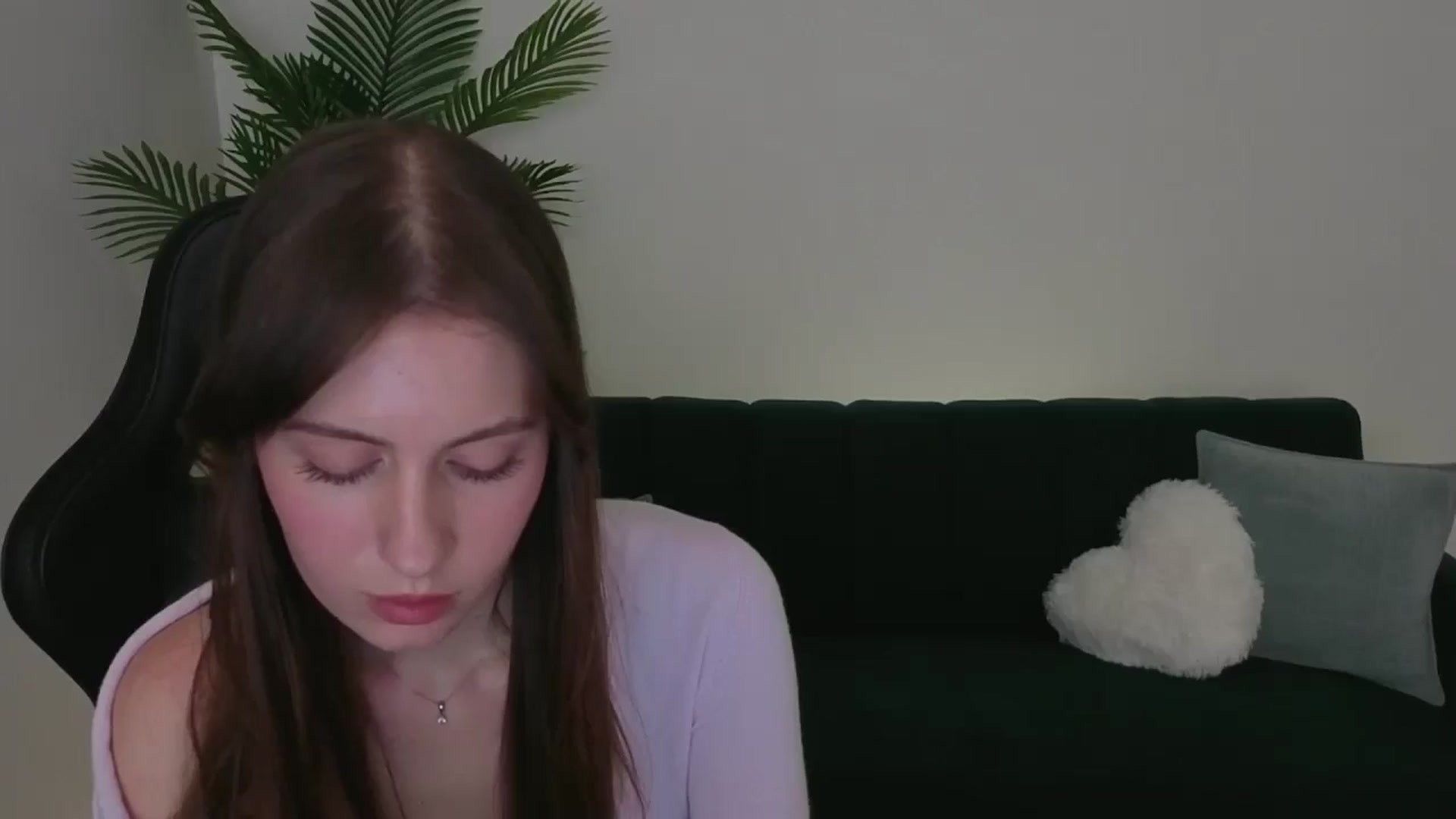 Gallery image thumbnail from Meliora's myfreecams stream on, 12/05/2025, 14:51 image 17 of 20