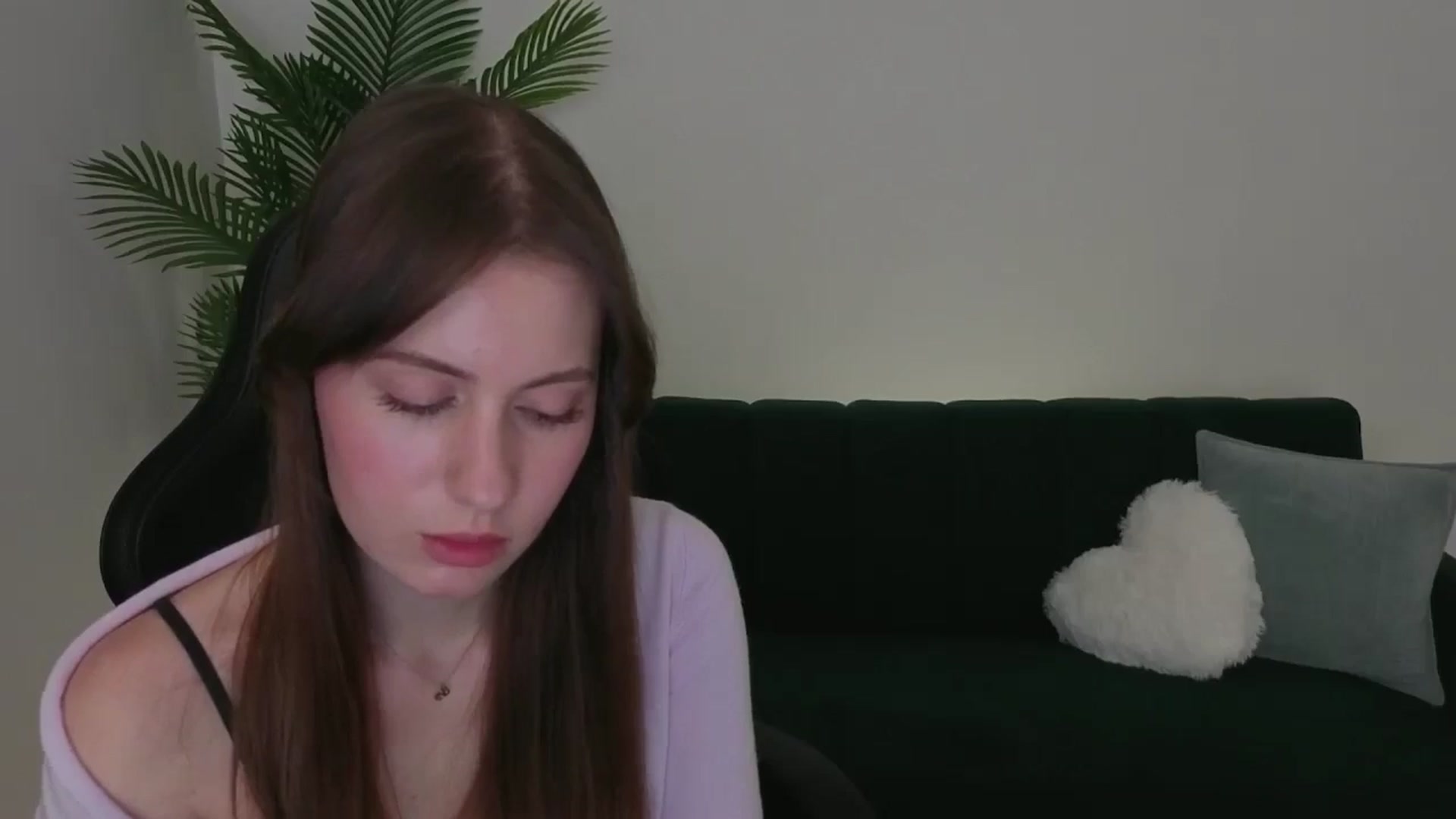 Gallery image thumbnail from Meliora's myfreecams stream on, 12/05/2025, 15:55 image 3 of 20