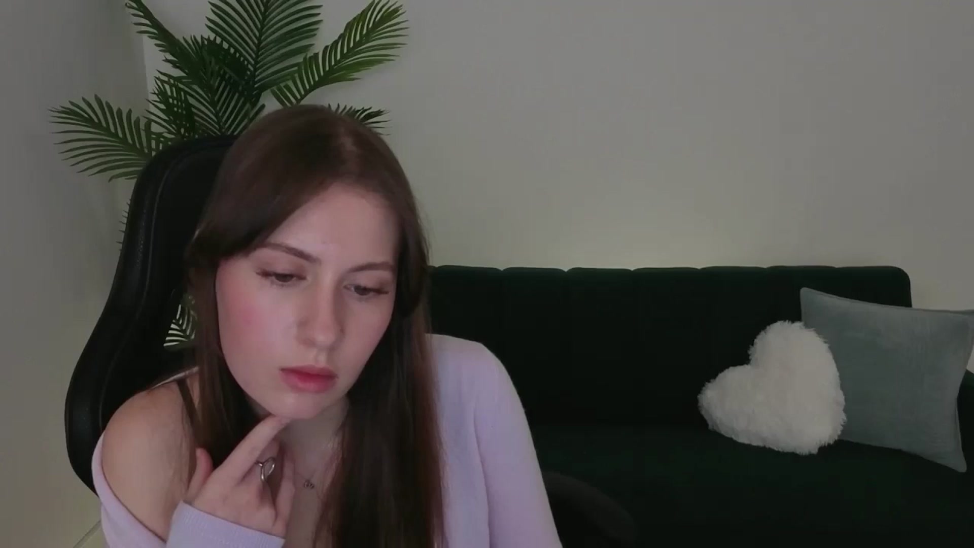 Gallery image thumbnail from Meliora's myfreecams stream on, 12/05/2025, 15:55 image 16 of 20