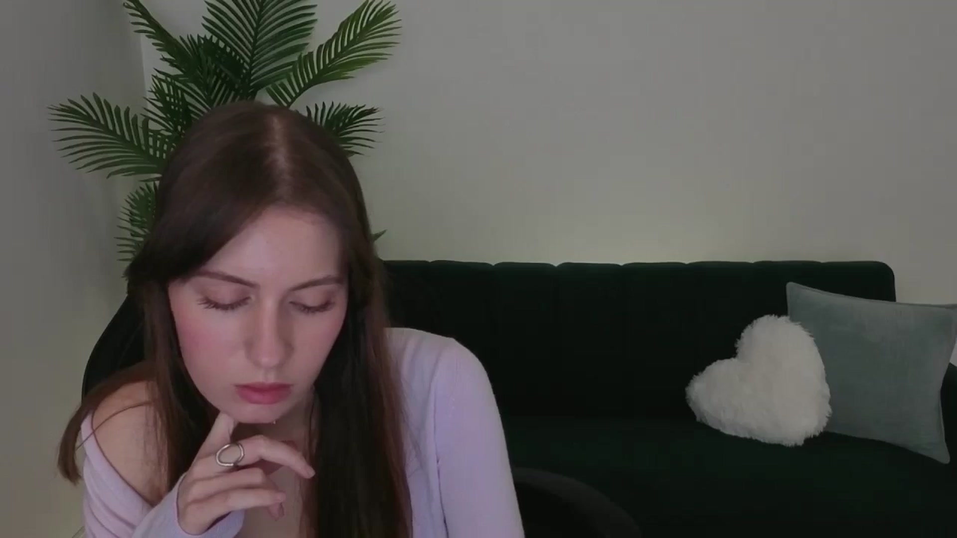 Gallery image thumbnail from Meliora's myfreecams stream on, 12/05/2025, 15:55 image 18 of 20
