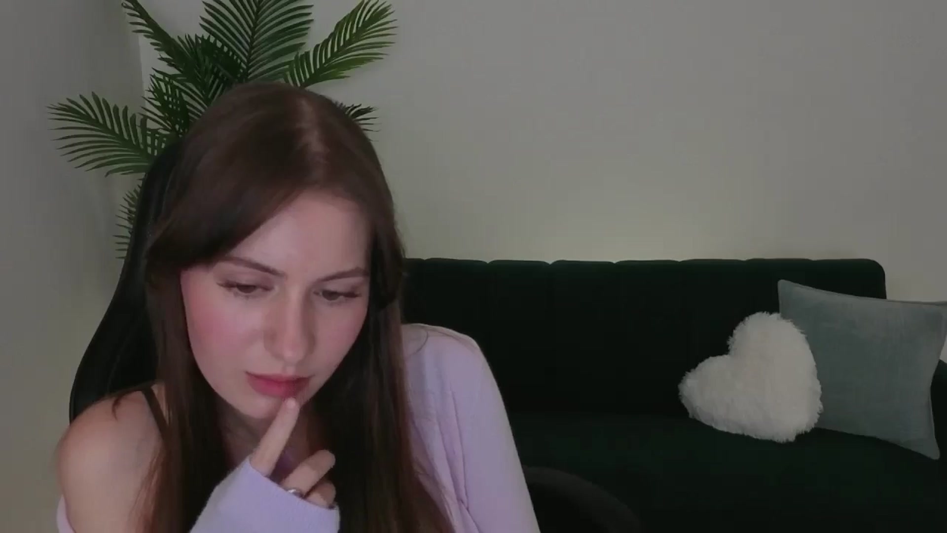 Gallery image thumbnail from Meliora's myfreecams stream on, 12/05/2025, 15:55 image 8 of 20