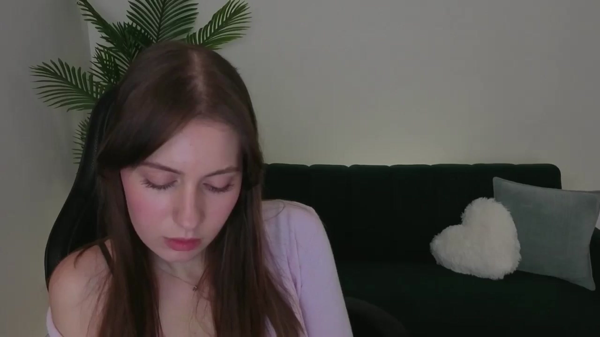 Gallery image thumbnail from Meliora's myfreecams stream on, 12/05/2025, 15:55 image 7 of 20