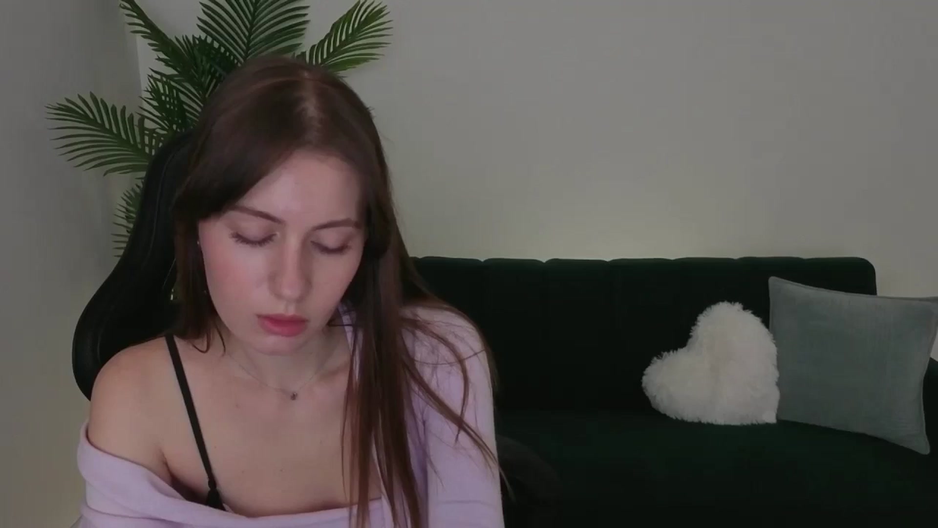 Gallery image thumbnail from Meliora's myfreecams stream on, 12/05/2025, 17:26 image 18 of 20