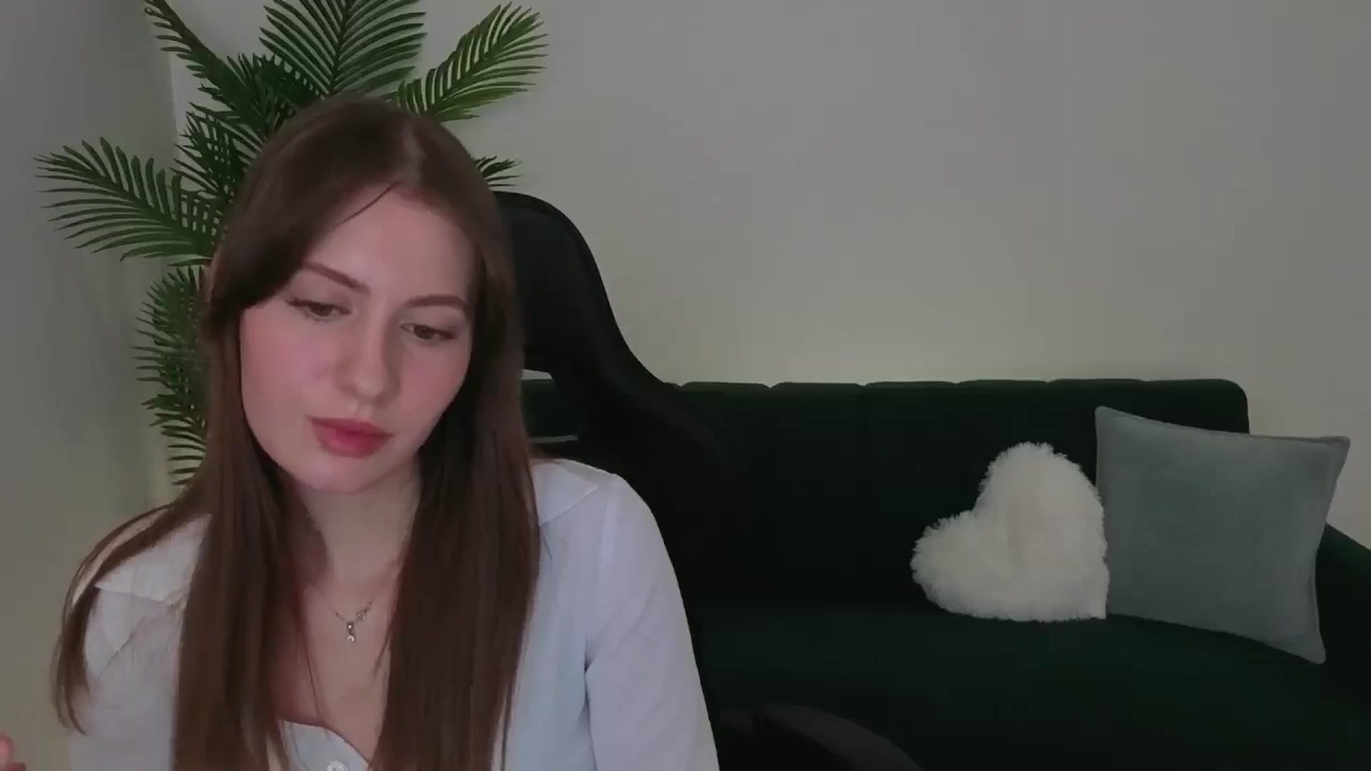 Gallery image thumbnail from Meliora's myfreecams stream on, 12/06/2025, 14:17 image 7 of 20