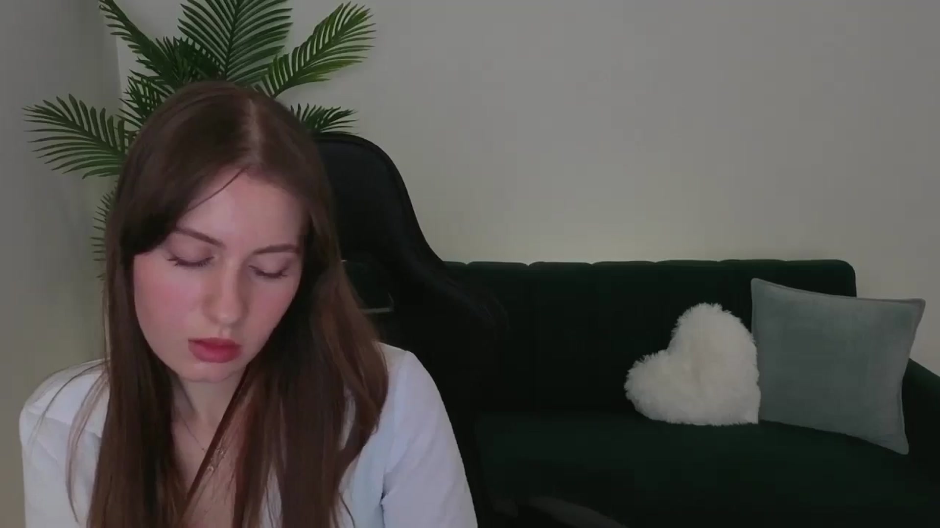 Gallery image thumbnail from Meliora's myfreecams stream on, 12/06/2025, 14:17 image 13 of 20