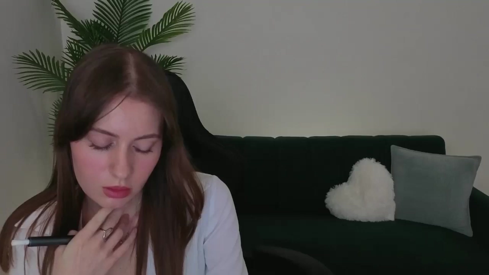 Gallery image thumbnail from Meliora's myfreecams stream on, 12/06/2025, 14:17 image 10 of 20