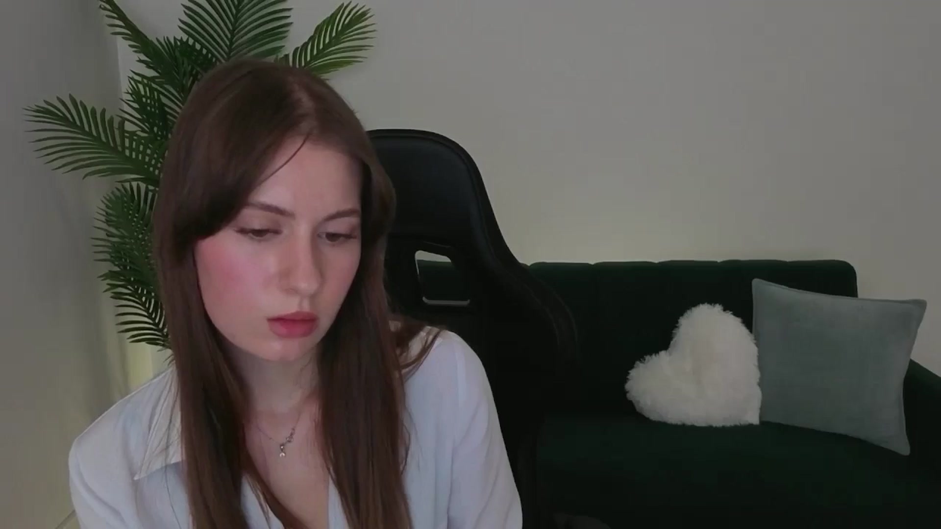Gallery image thumbnail from Meliora's myfreecams stream on, 12/06/2025, 15:23 image 14 of 20