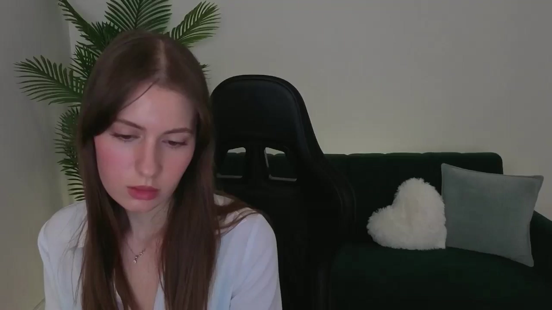 Gallery image thumbnail from Meliora's myfreecams stream on, 12/06/2025, 15:23 image 13 of 20