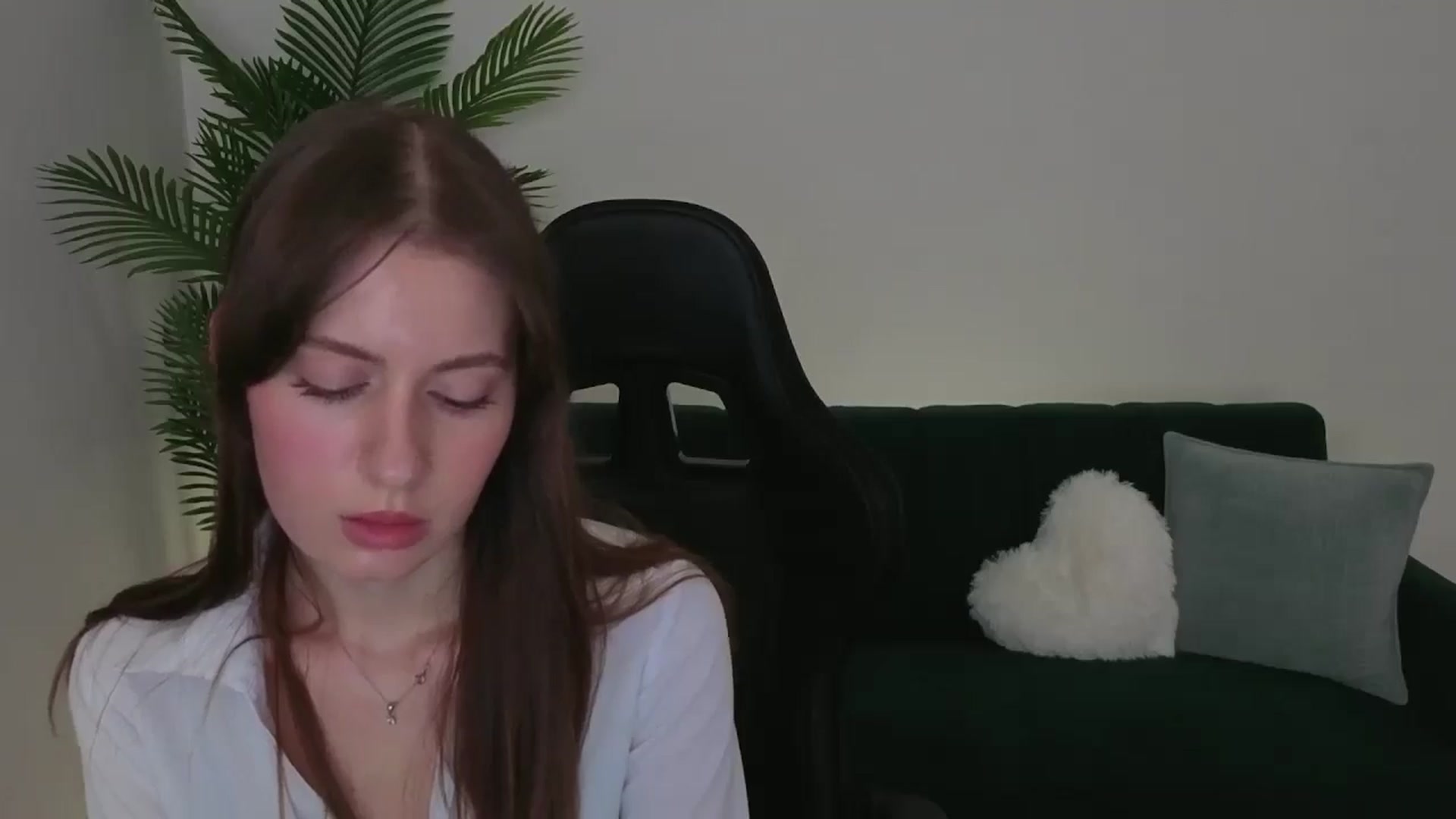 Gallery image thumbnail from Meliora's myfreecams stream on, 12/06/2025, 15:23 image 17 of 20