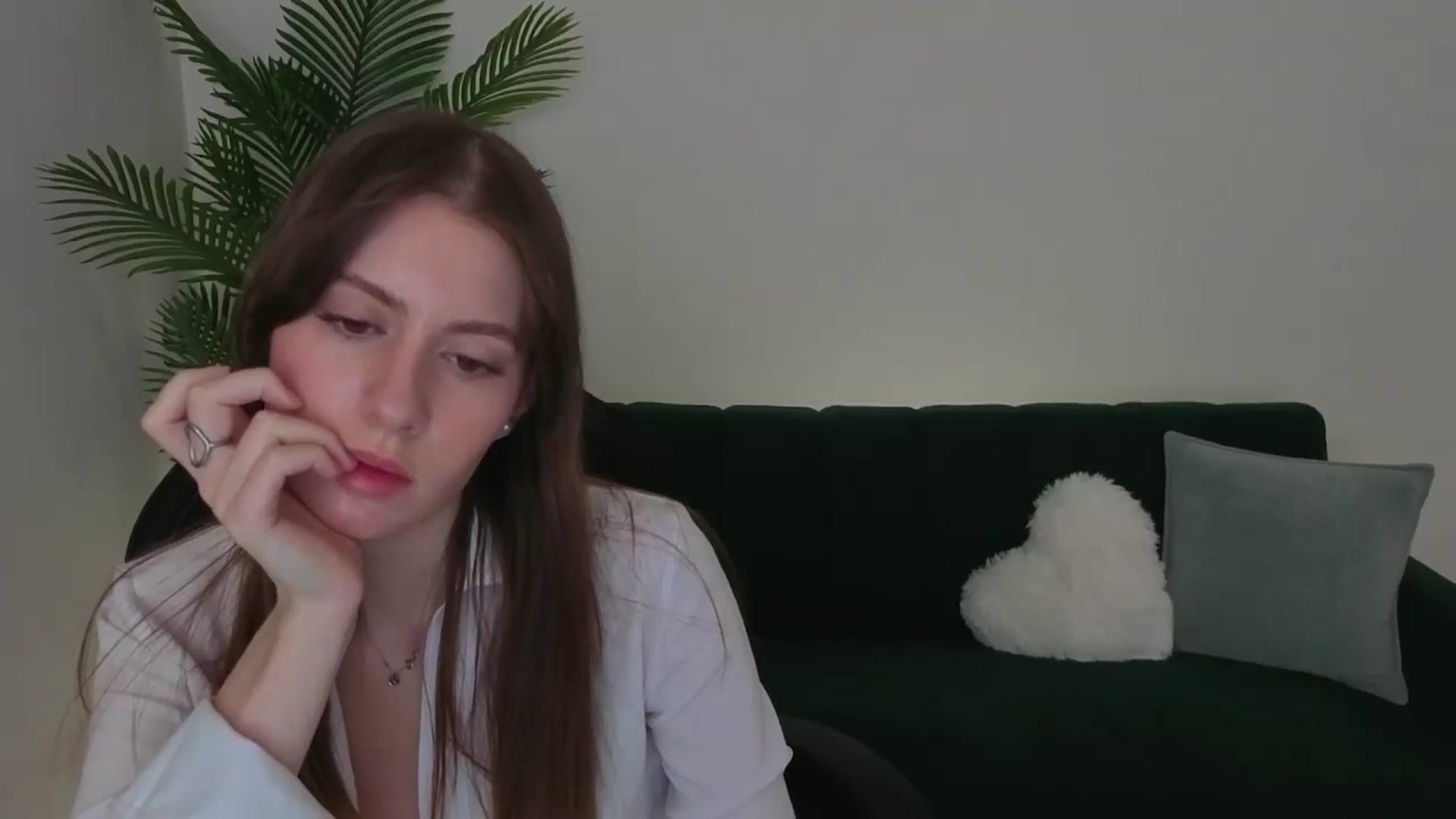 Gallery image thumbnail from Meliora's myfreecams stream on, 12/06/2025, 17:18 image 5 of 20
