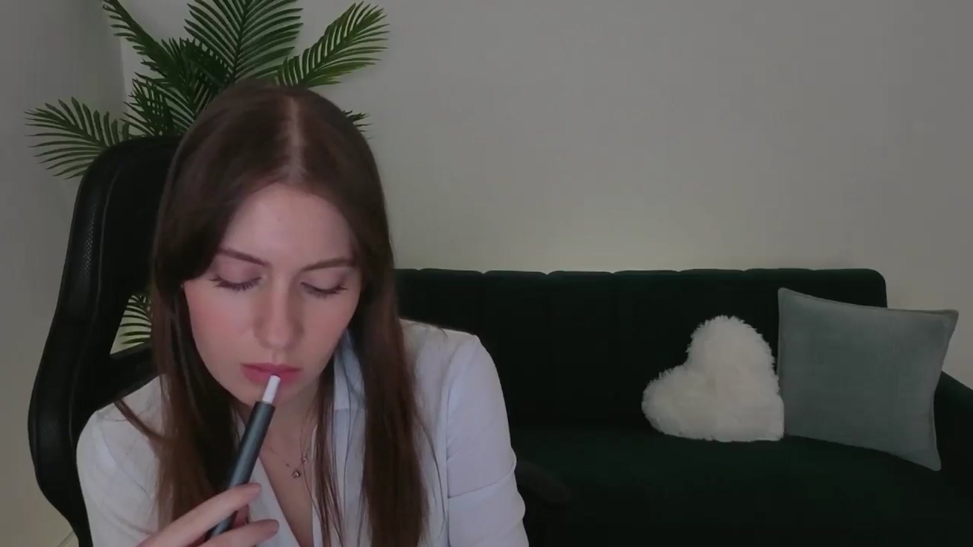 Gallery image thumbnail from Meliora's myfreecams stream on, 12/06/2025, 17:18 image 9 of 20