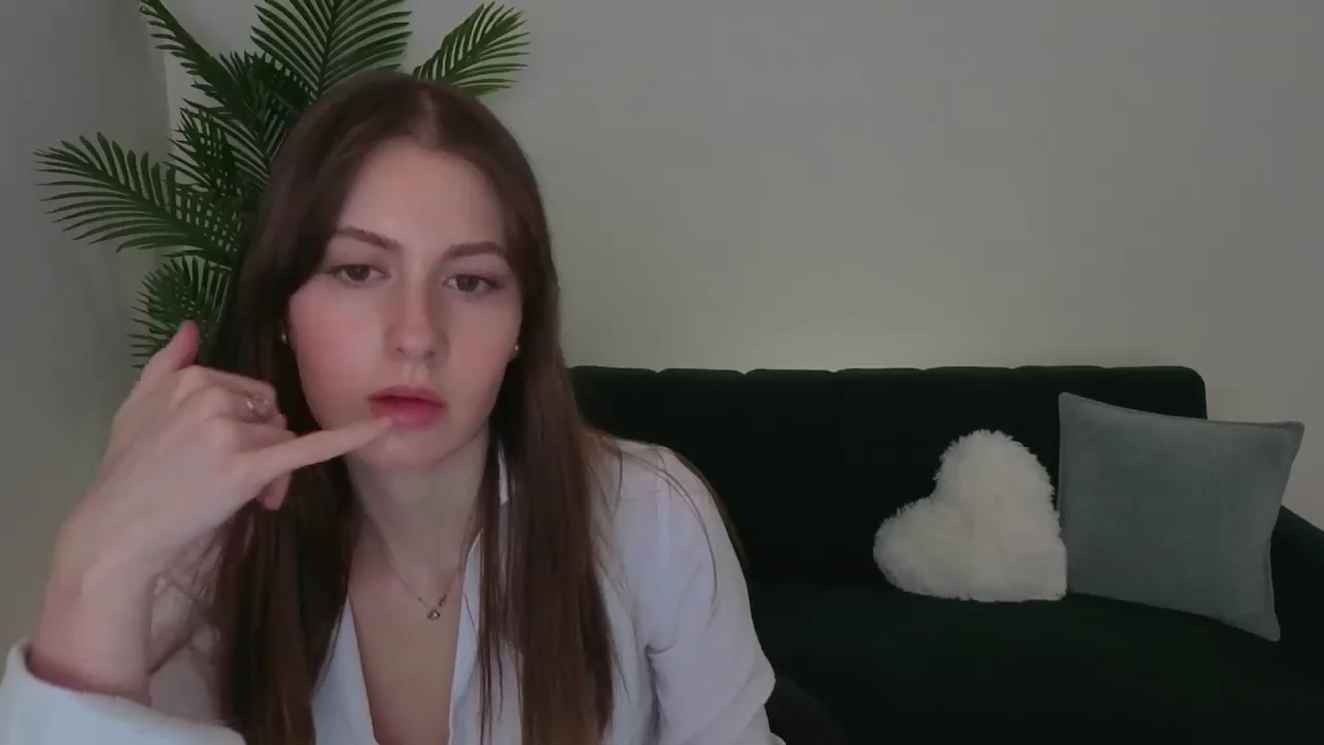 Gallery image thumbnail from Meliora's myfreecams stream on, 12/06/2025, 17:18 image 3 of 20
