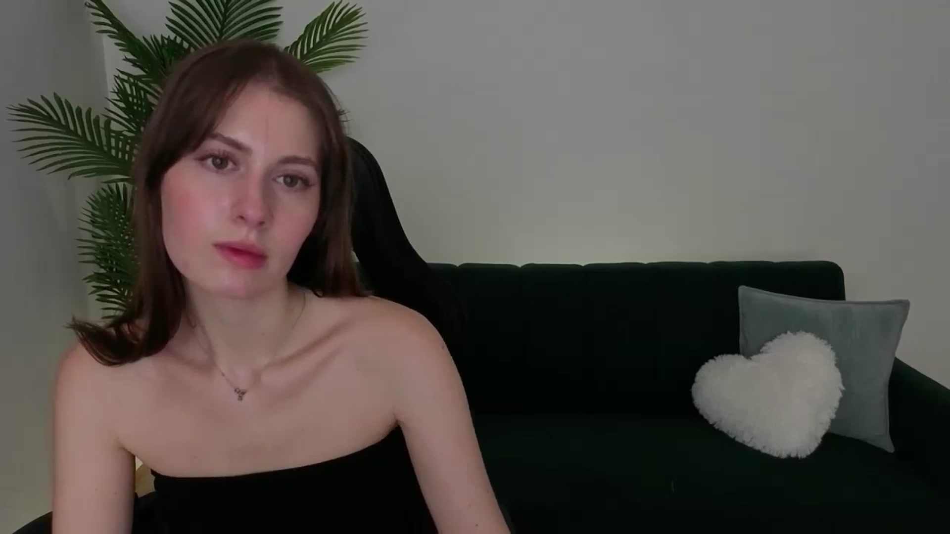 Gallery image thumbnail from Meliora's myfreecams stream on, 12/07/2025, 19:16 image 13 of 20