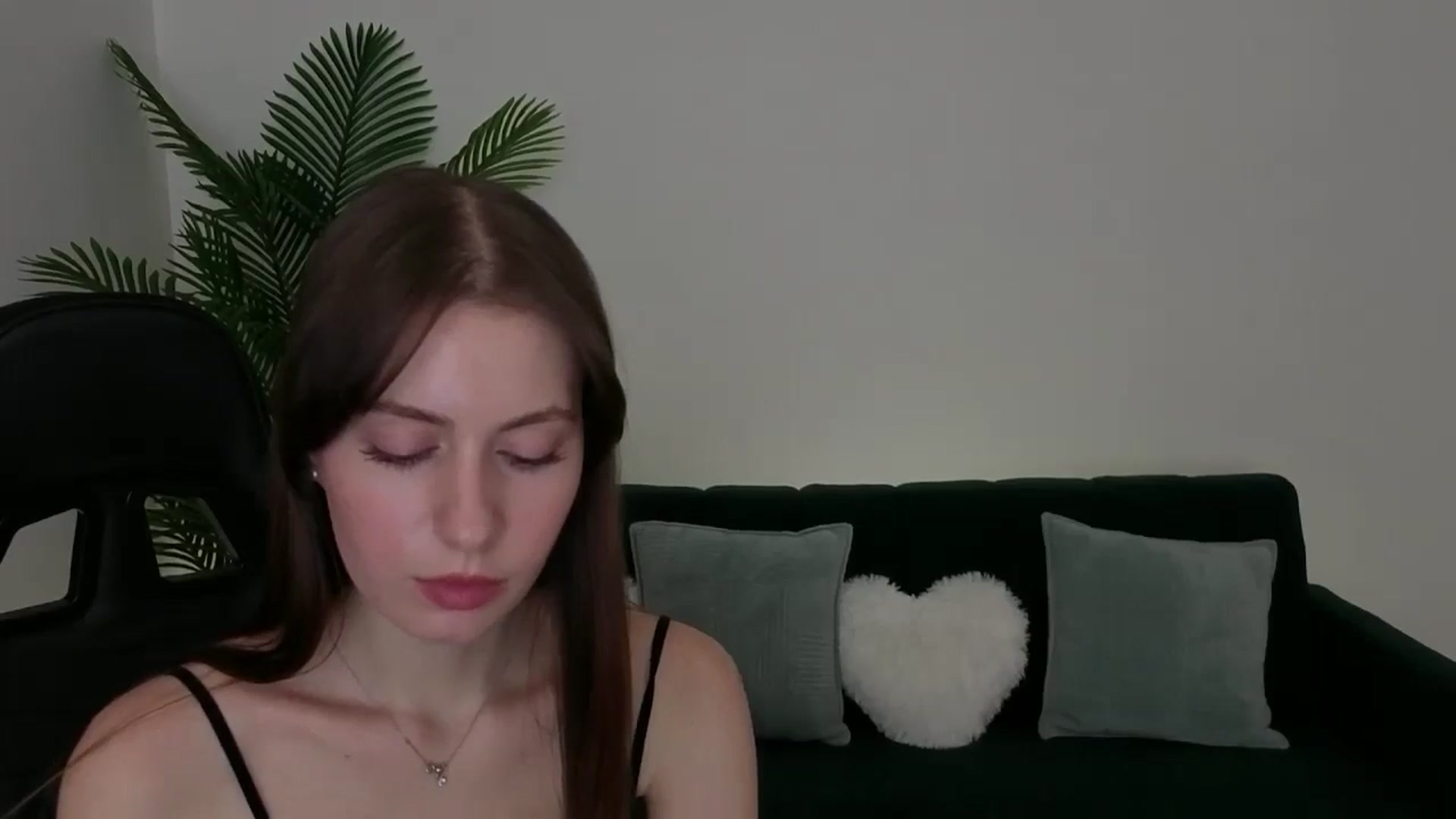 Gallery image thumbnail from Meliora's myfreecams stream on, 12/08/2025, 16:49 image 3 of 20