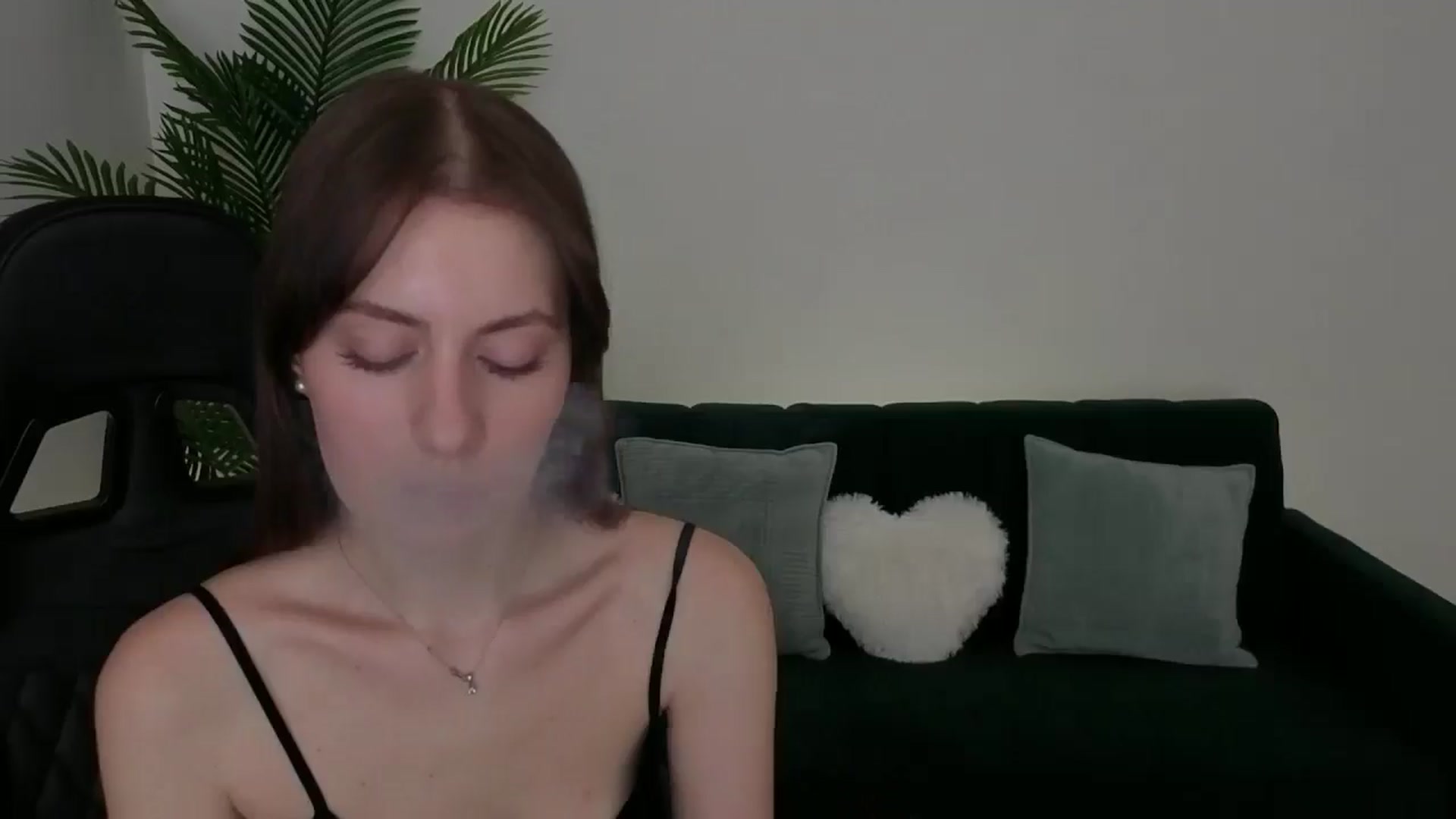 Gallery image thumbnail from Meliora's myfreecams stream on, 12/08/2025, 16:49 image 7 of 20