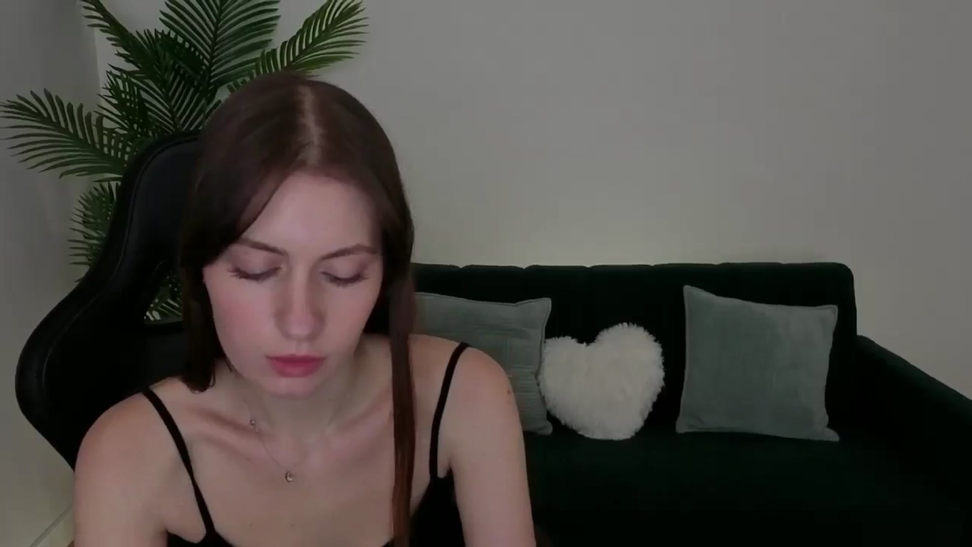 Gallery image thumbnail from Meliora's myfreecams stream on, 12/08/2025, 18:34 image 15 of 20