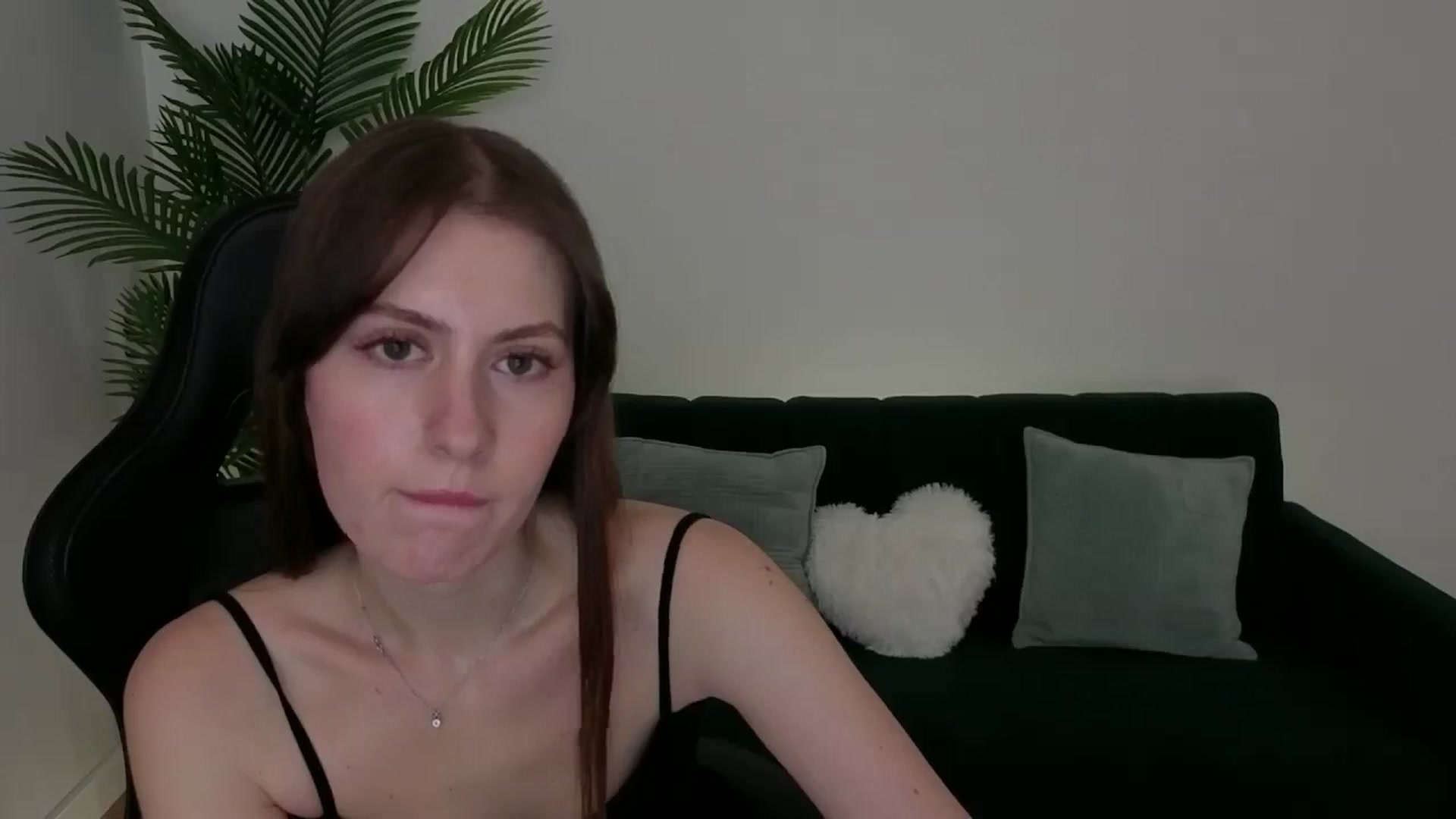 Gallery image thumbnail from Meliora's myfreecams stream on, 12/08/2025, 18:34 image 14 of 20