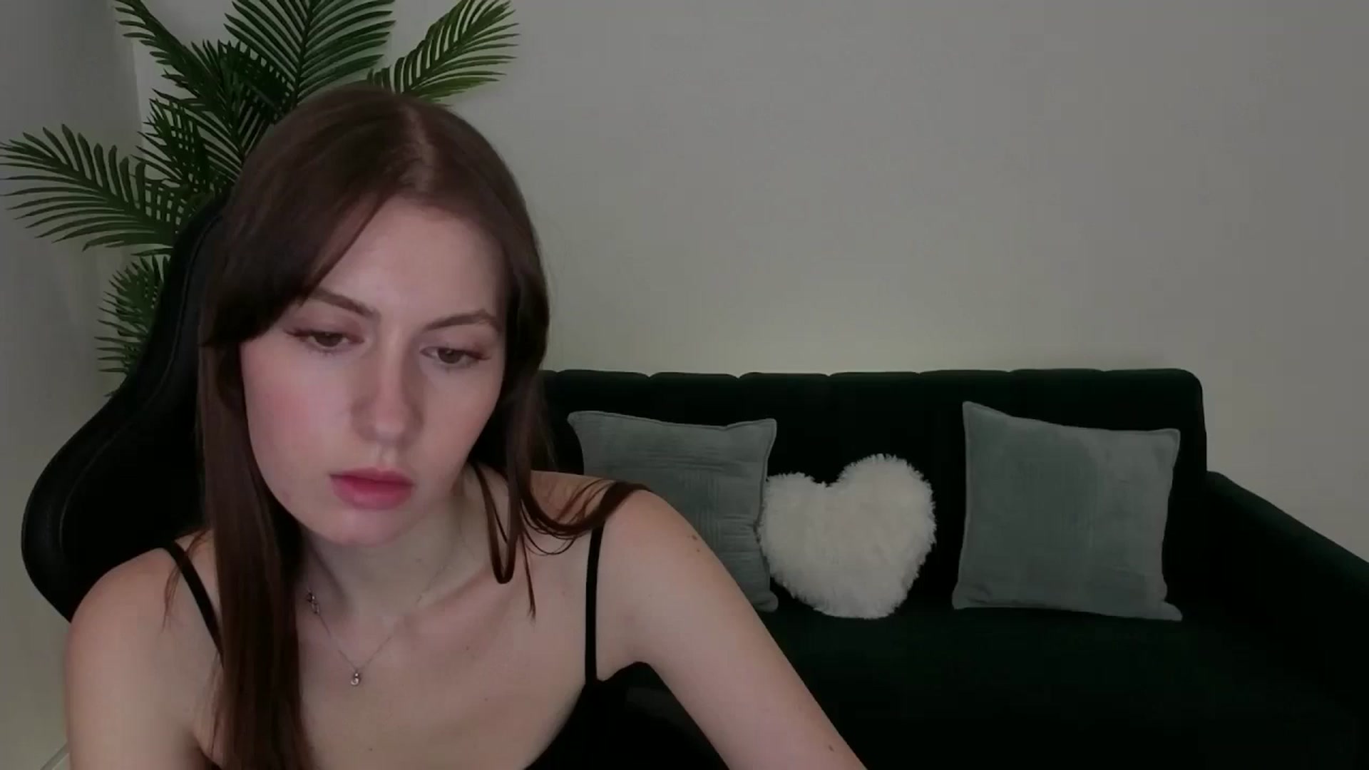 Gallery image thumbnail from Meliora's myfreecams stream on, 12/08/2025, 18:34 image 3 of 20