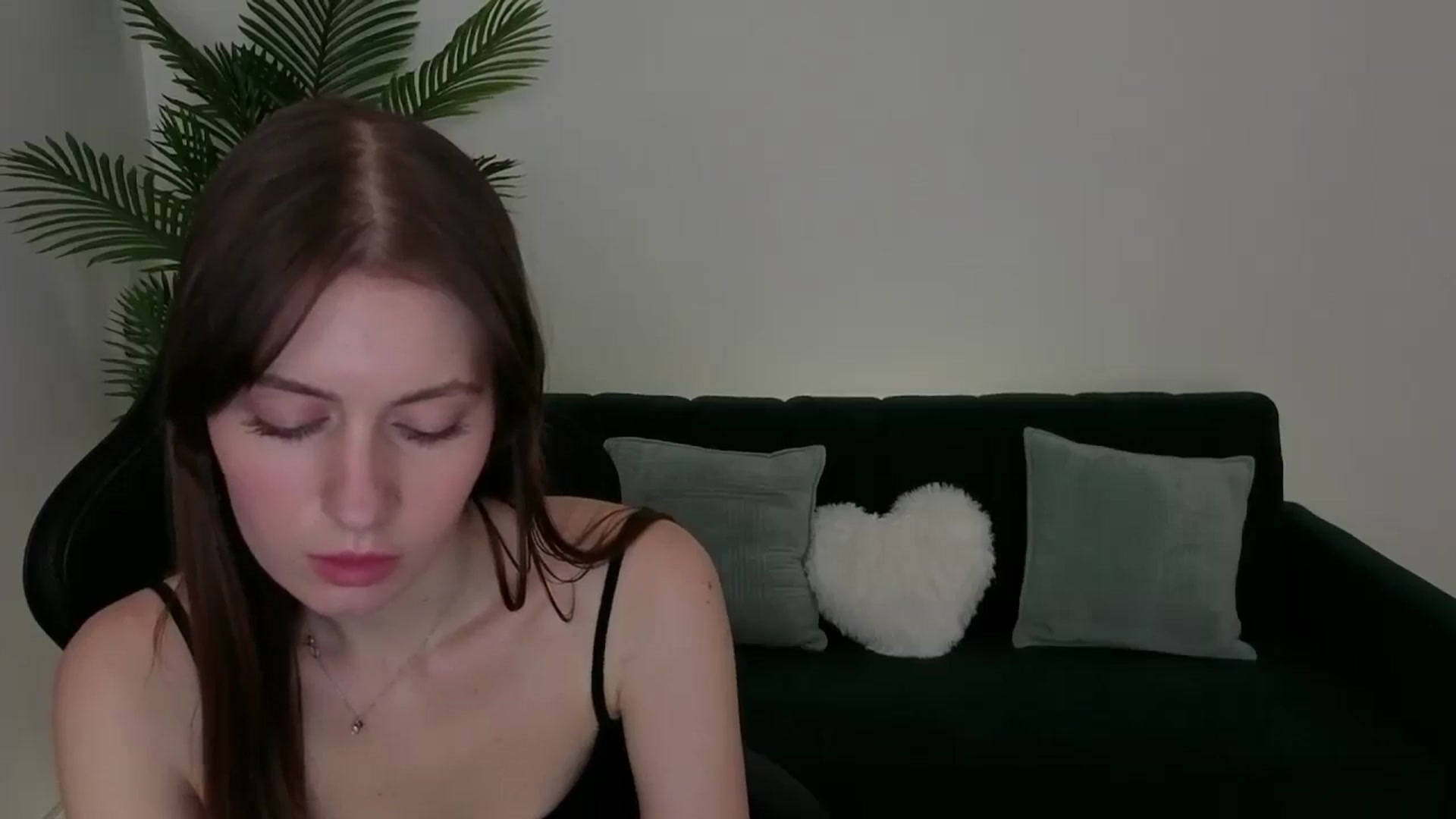 Gallery image thumbnail from Meliora's myfreecams stream on, 12/08/2025, 18:34 image 2 of 20