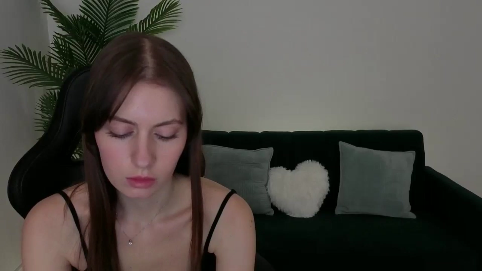 Gallery image thumbnail from Meliora's myfreecams stream on, 12/08/2025, 18:34 image 4 of 20