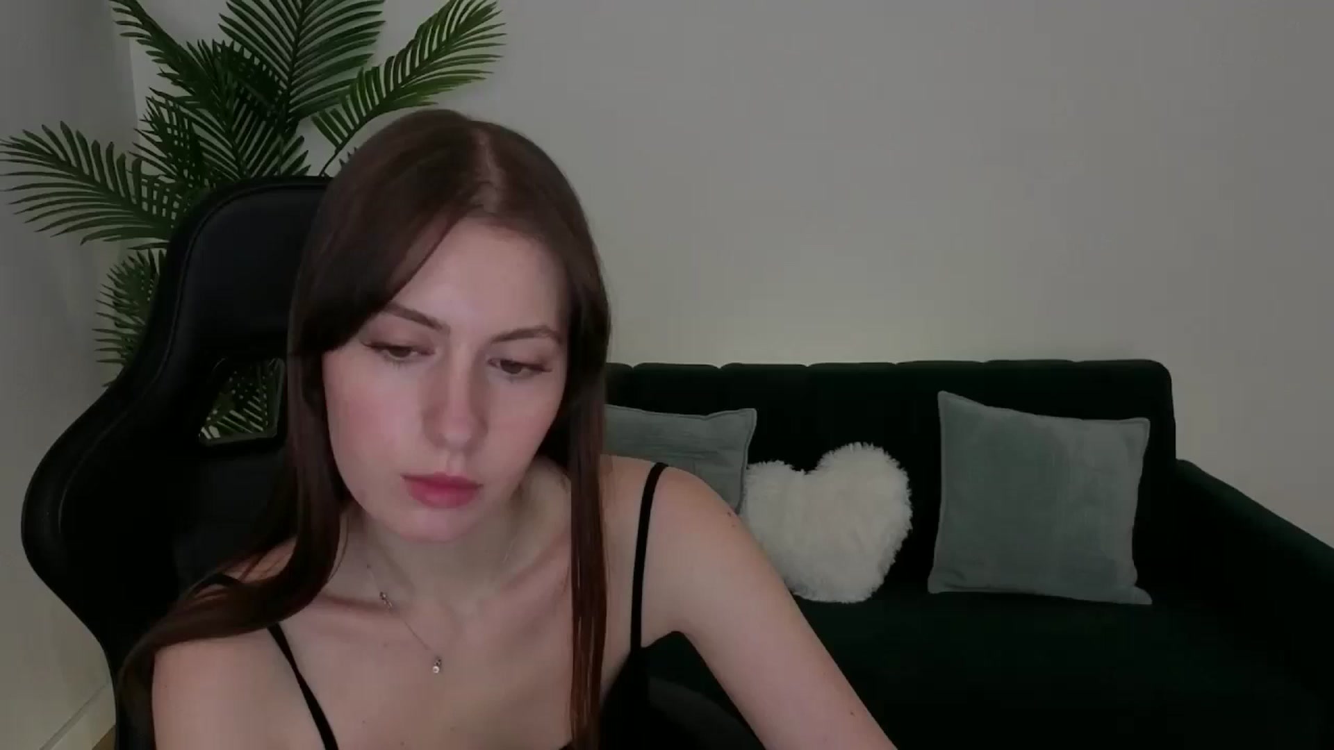 Gallery image thumbnail from Meliora's myfreecams stream on, 12/08/2025, 18:34 image 10 of 20