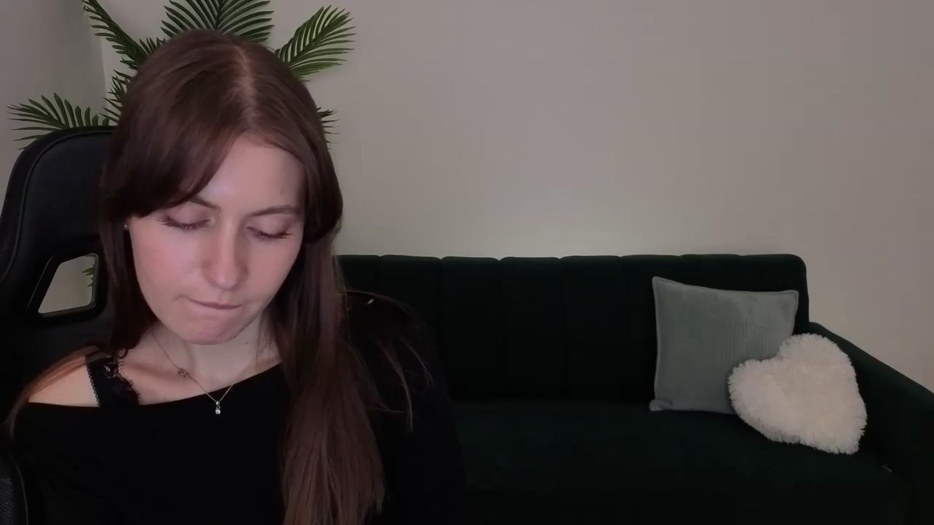 Gallery image thumbnail from Meliora's myfreecams stream on, 12/12/2025, 19:47 image 12 of 20