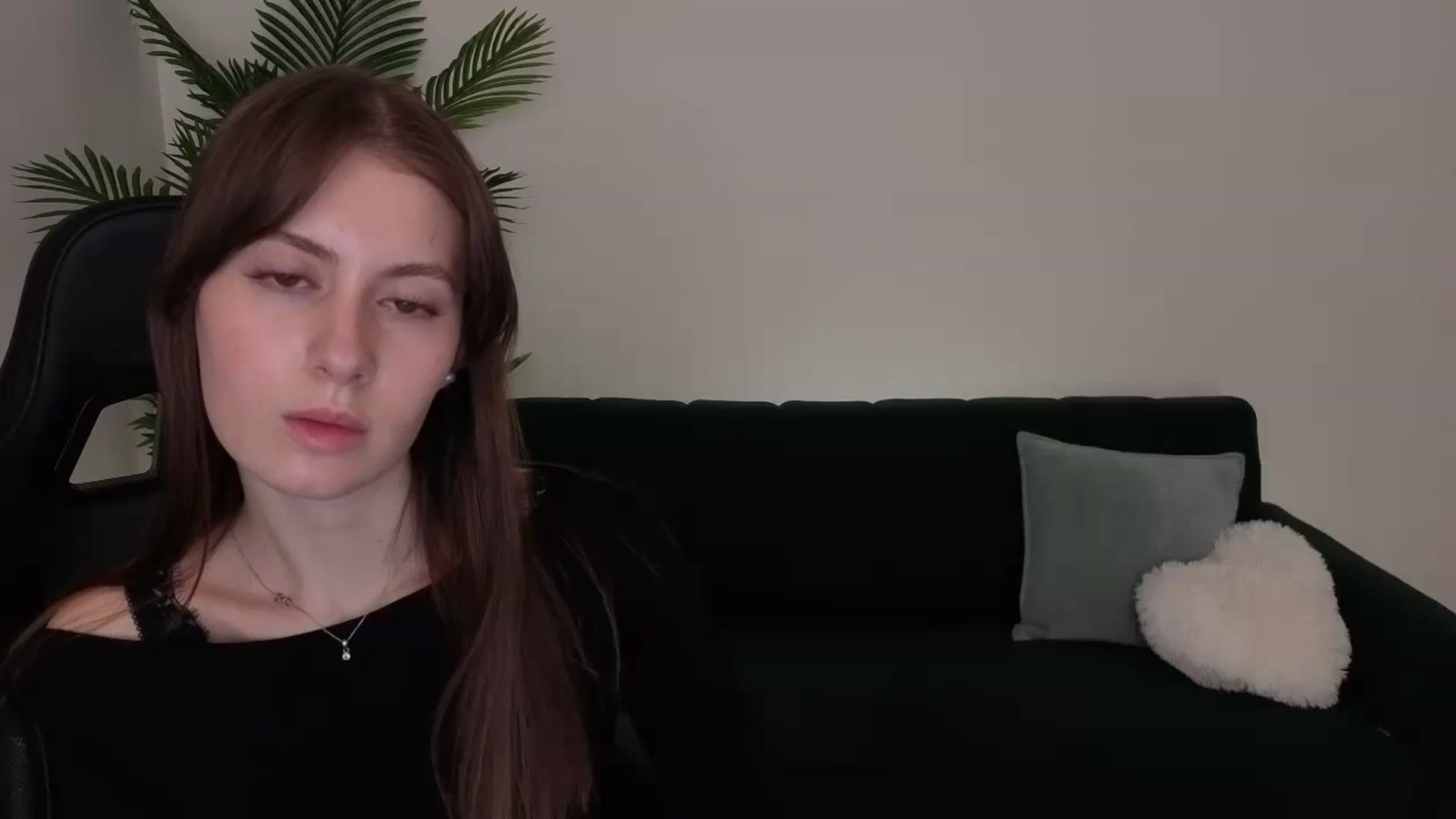 Gallery image thumbnail from Meliora's myfreecams stream on, 12/12/2025, 19:47 image 16 of 20