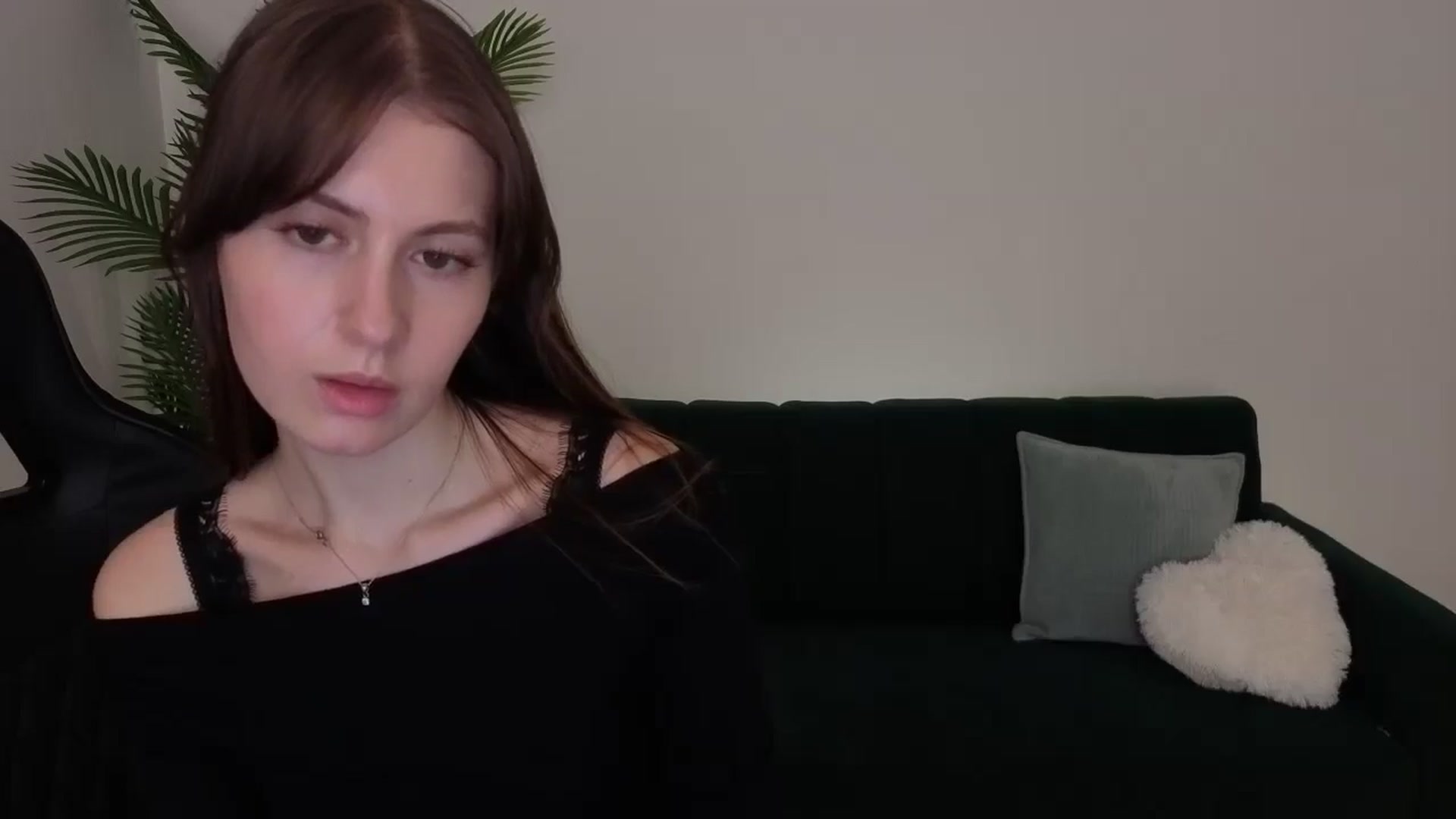 Gallery image thumbnail from Meliora's myfreecams stream on, 12/12/2025, 19:47 image 3 of 20