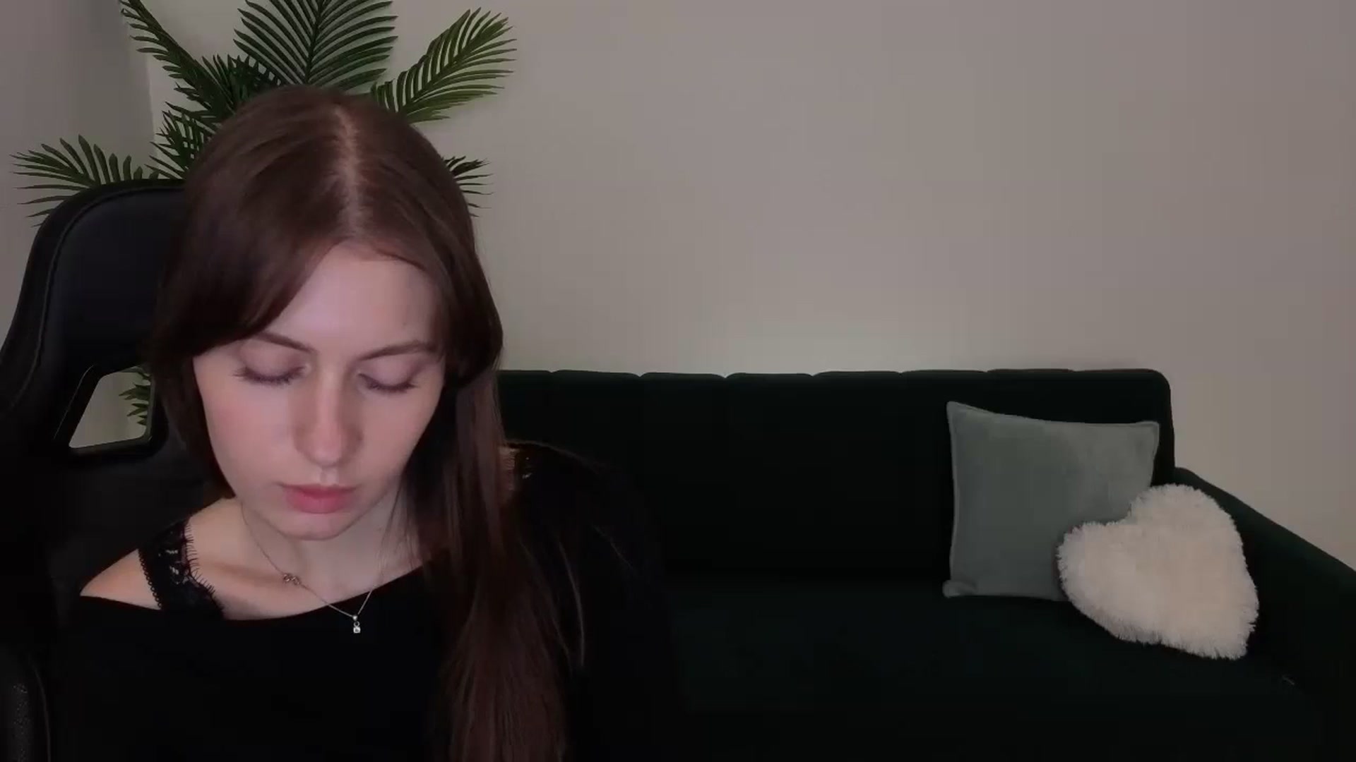 Gallery image thumbnail from Meliora's myfreecams stream on, 12/12/2025, 19:47 image 17 of 20