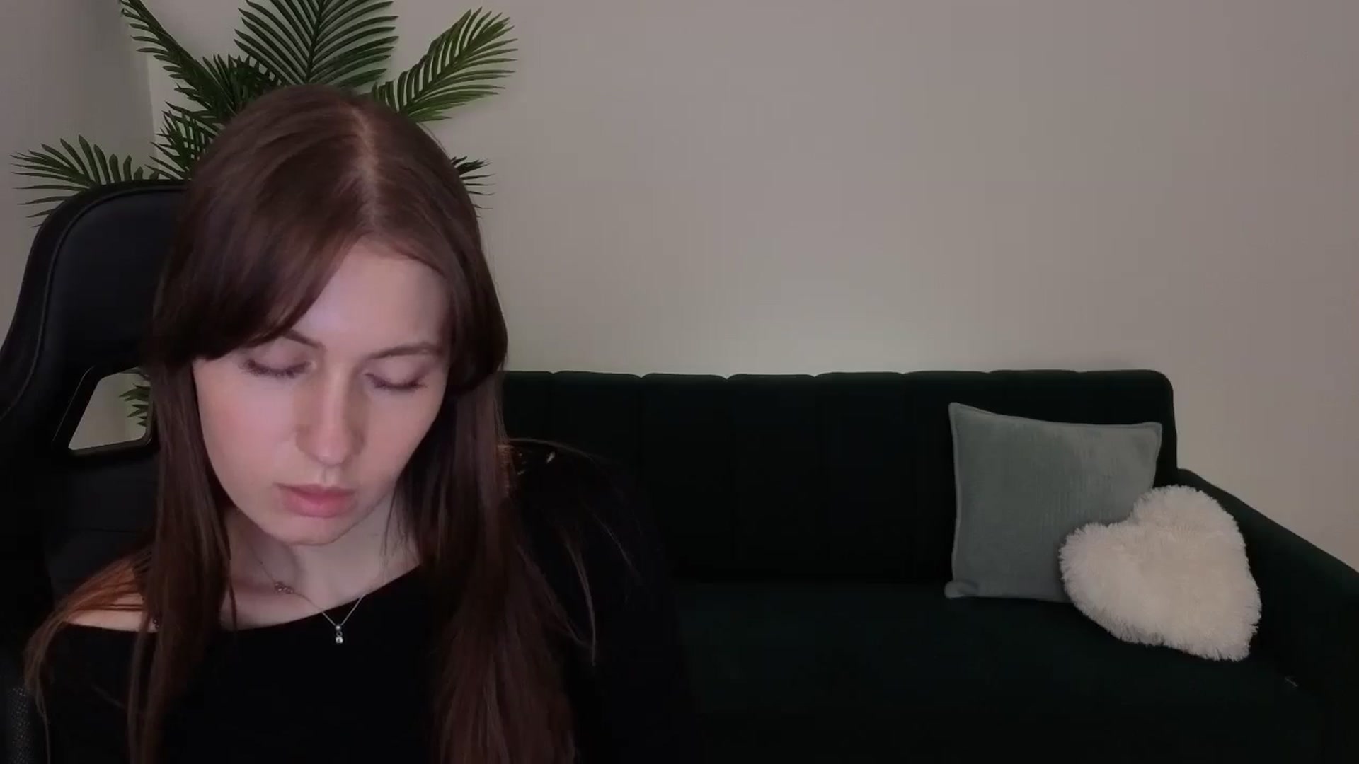 Gallery image thumbnail from Meliora's myfreecams stream on, 12/12/2025, 19:47 image 14 of 20