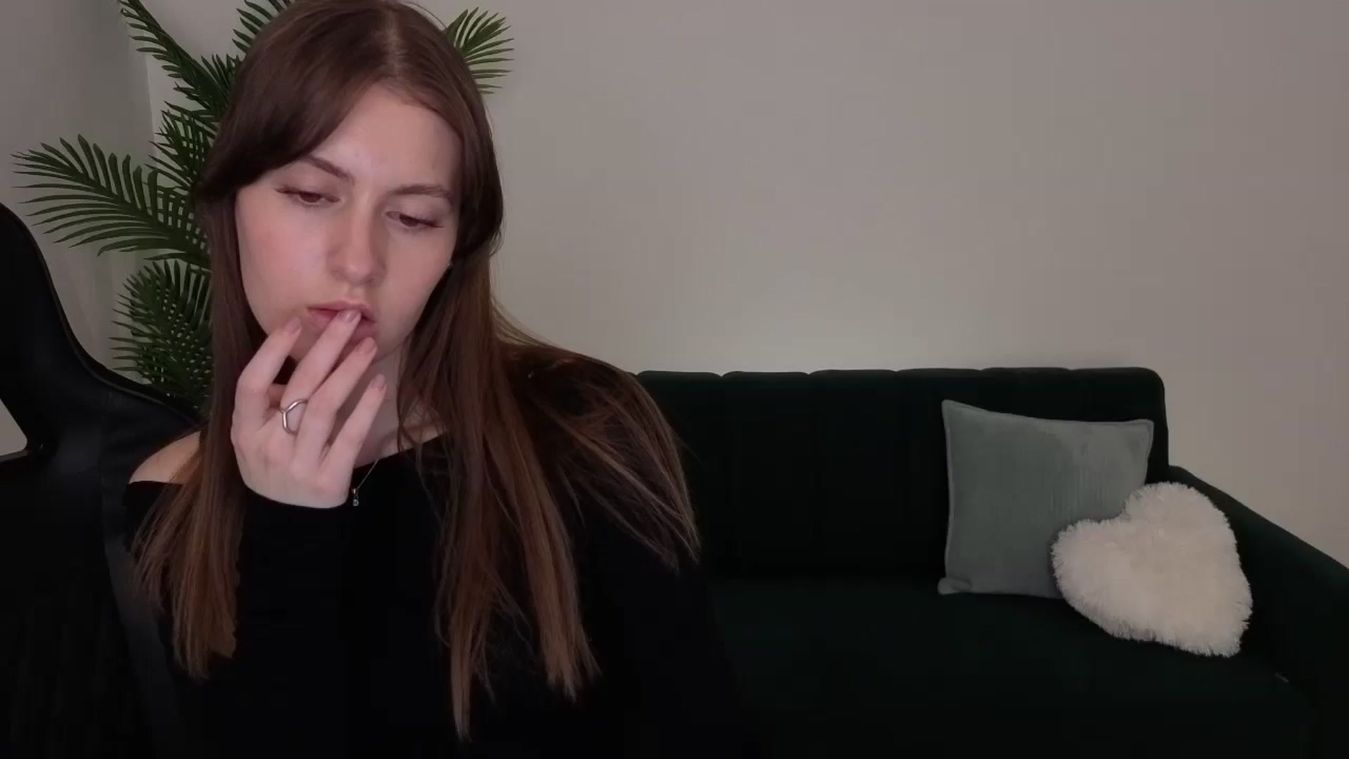 Gallery image thumbnail from Meliora's myfreecams stream on, 12/12/2025, 19:47 image 1 of 20