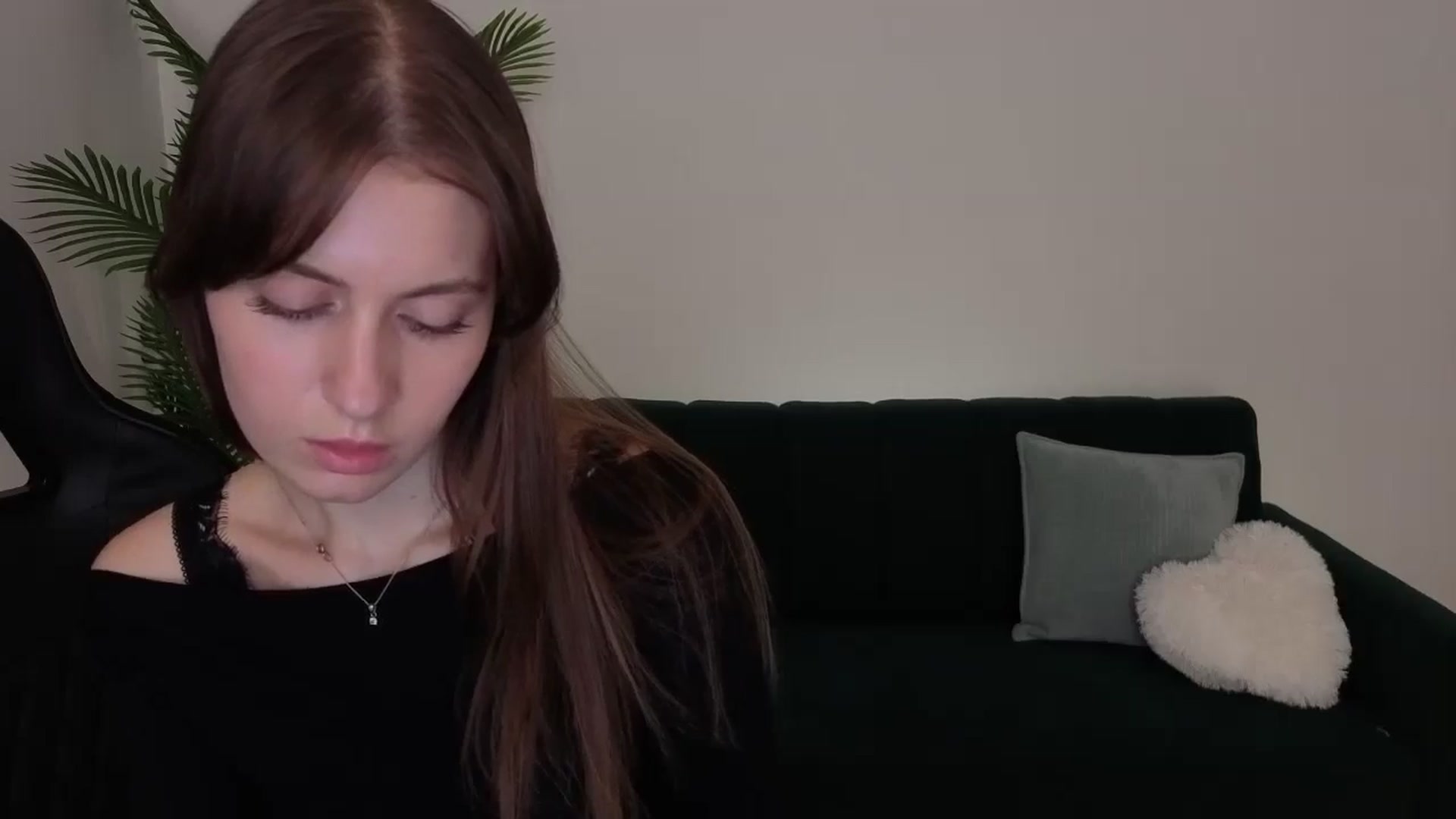 Gallery image thumbnail from Meliora's myfreecams stream on, 12/12/2025, 19:47 image 2 of 20
