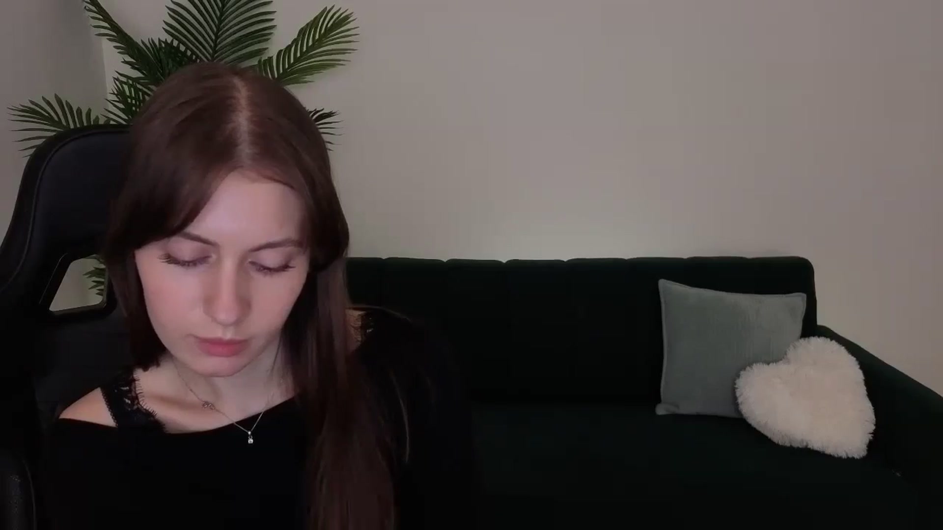 Gallery image thumbnail from Meliora's myfreecams stream on, 12/12/2025, 19:47 image 18 of 20